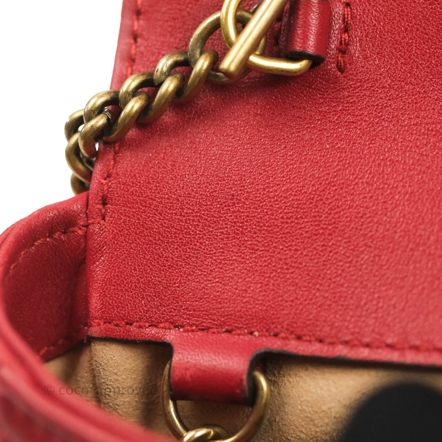 Gucci GG Marmont Matelassé Leather Super Mini Bag Red