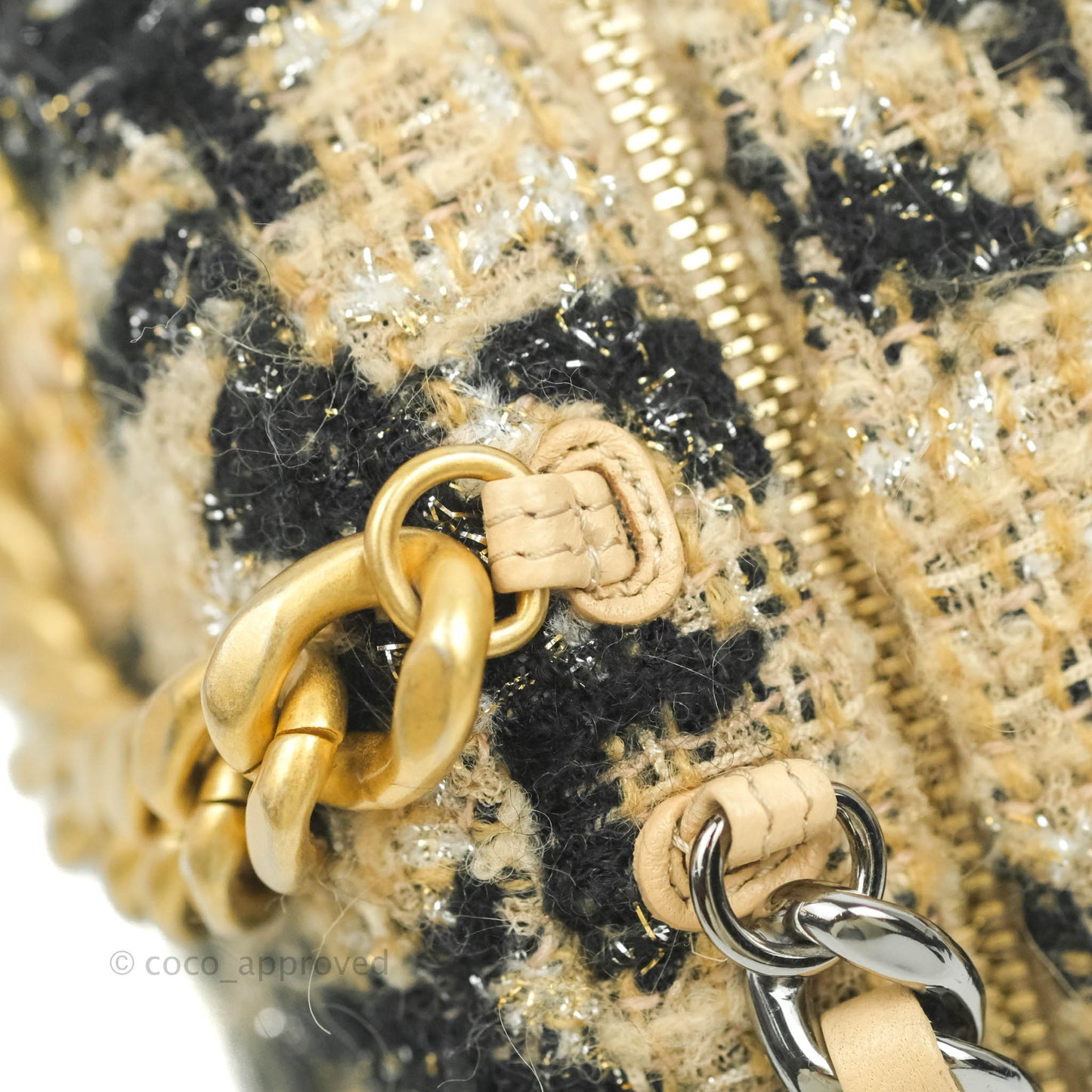 Chanel 19 Houndstooth Tweed Clutch with Chain & Coin Purse Beige Black