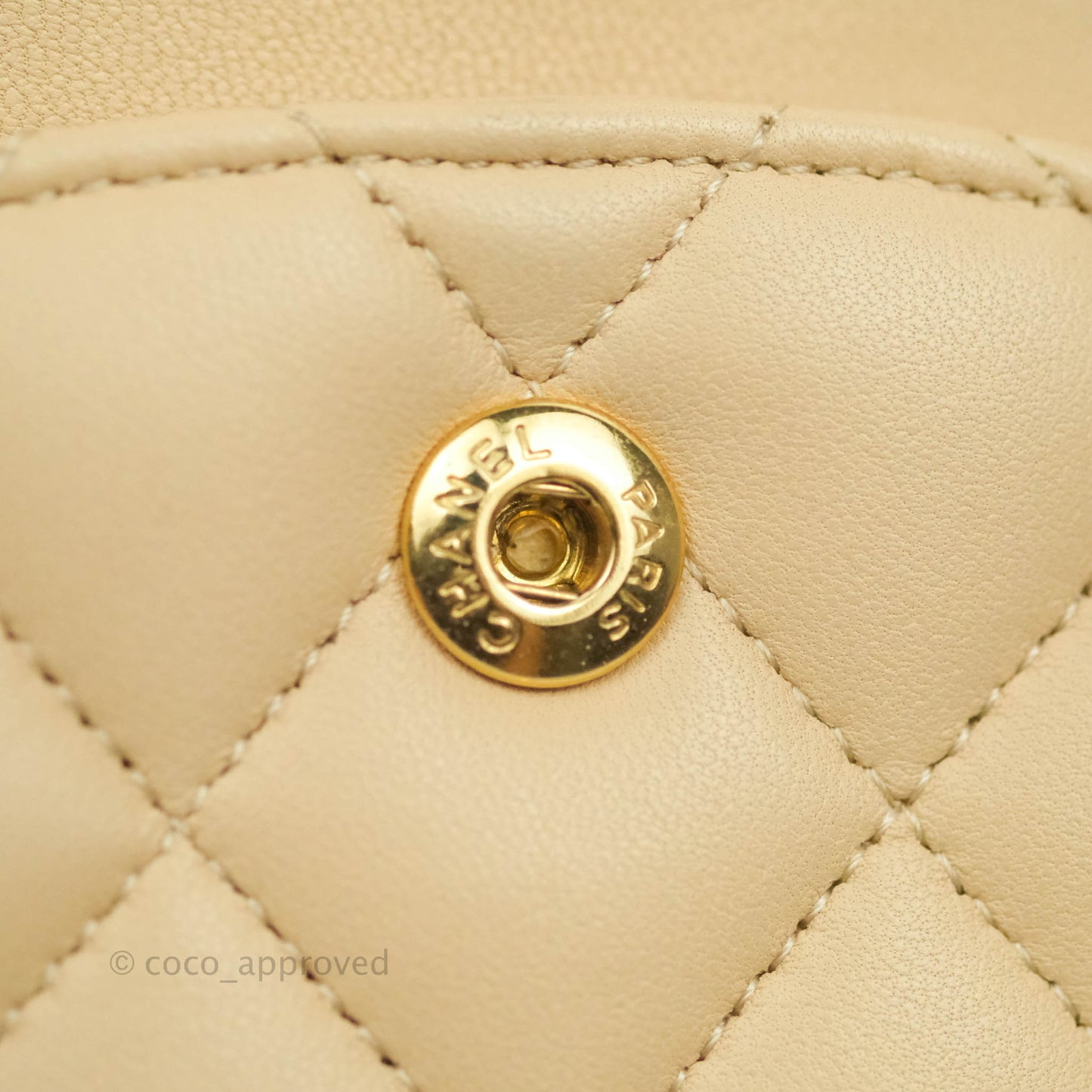 Chanel Classic M/L Medium Flap Quilted Beige Lambskin Gold Hardware
