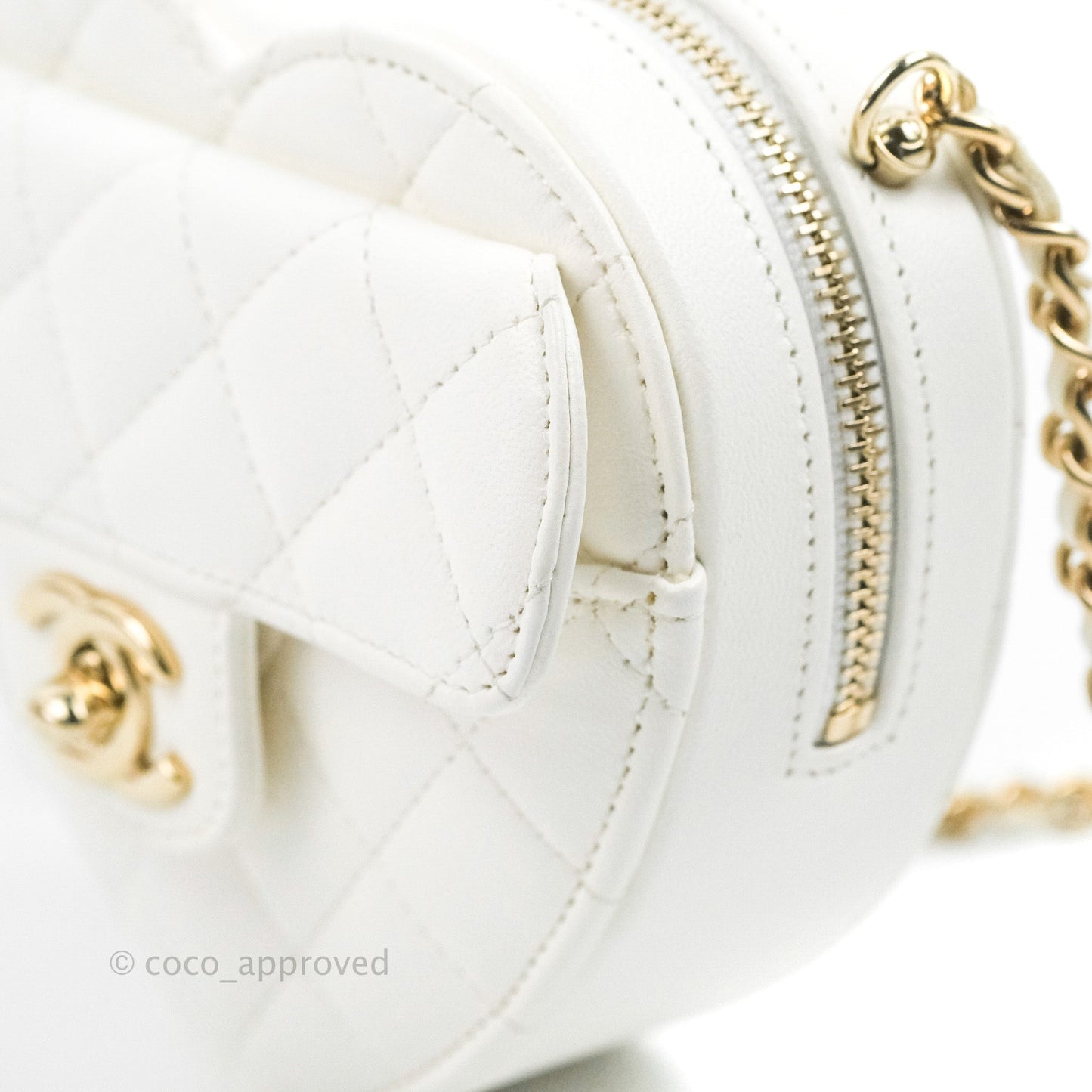Chanel Small Heart Bag White Lambskin Gold Hardware 22S