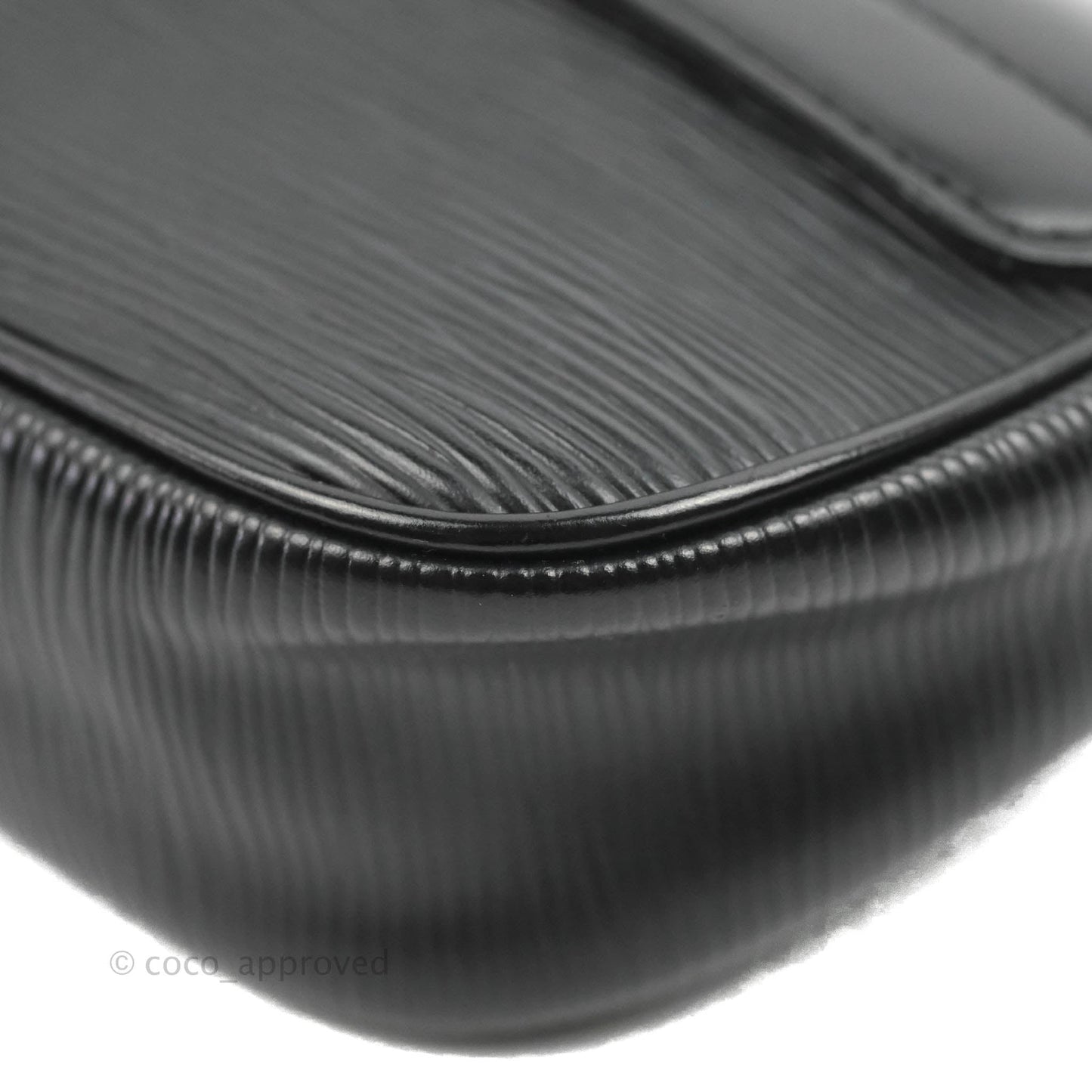 Louis Vuitton Montaigne Clutch Black Epi