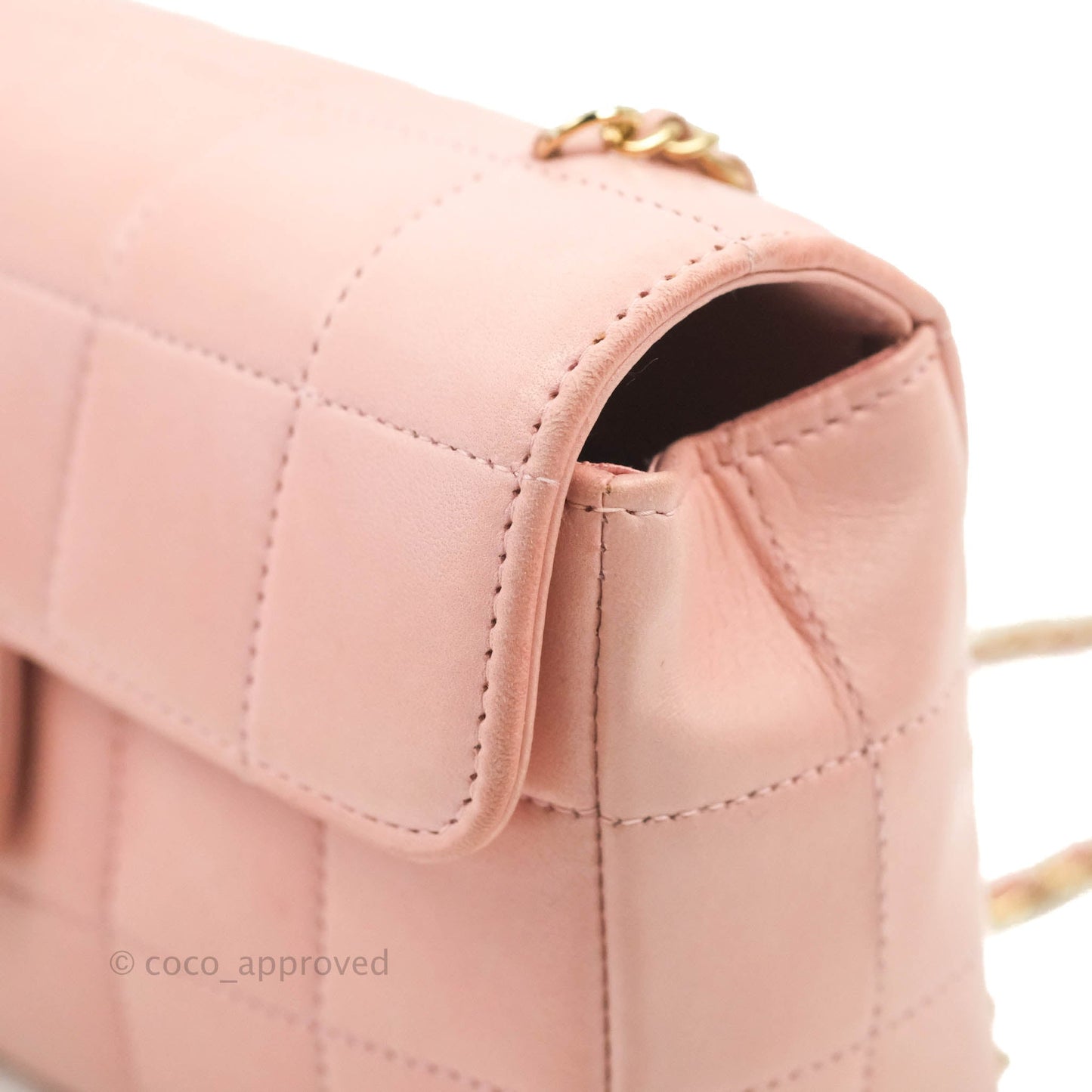 Chanel Vintage Quilted Mini Chocolate Bar Camellia Flap Pink Lambskin Gold Hardware