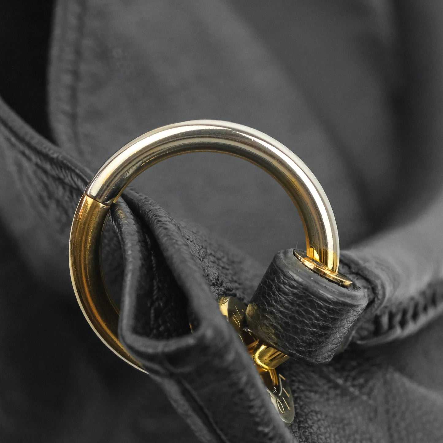 Louis Vuitton Artsy Monogram Empreinte MM Black