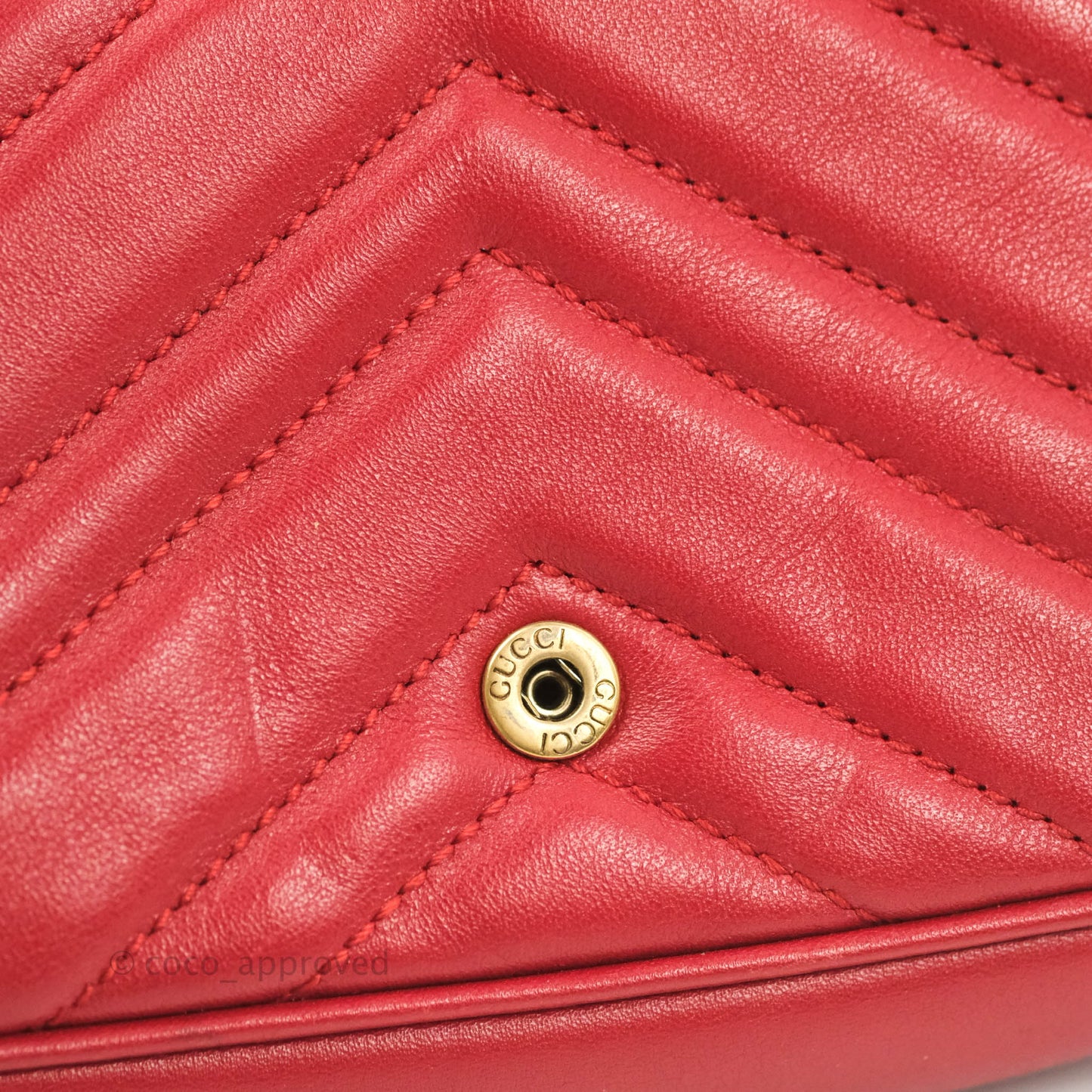 Gucci GG Marmont Matelassé Leather Super Mini Bag Red