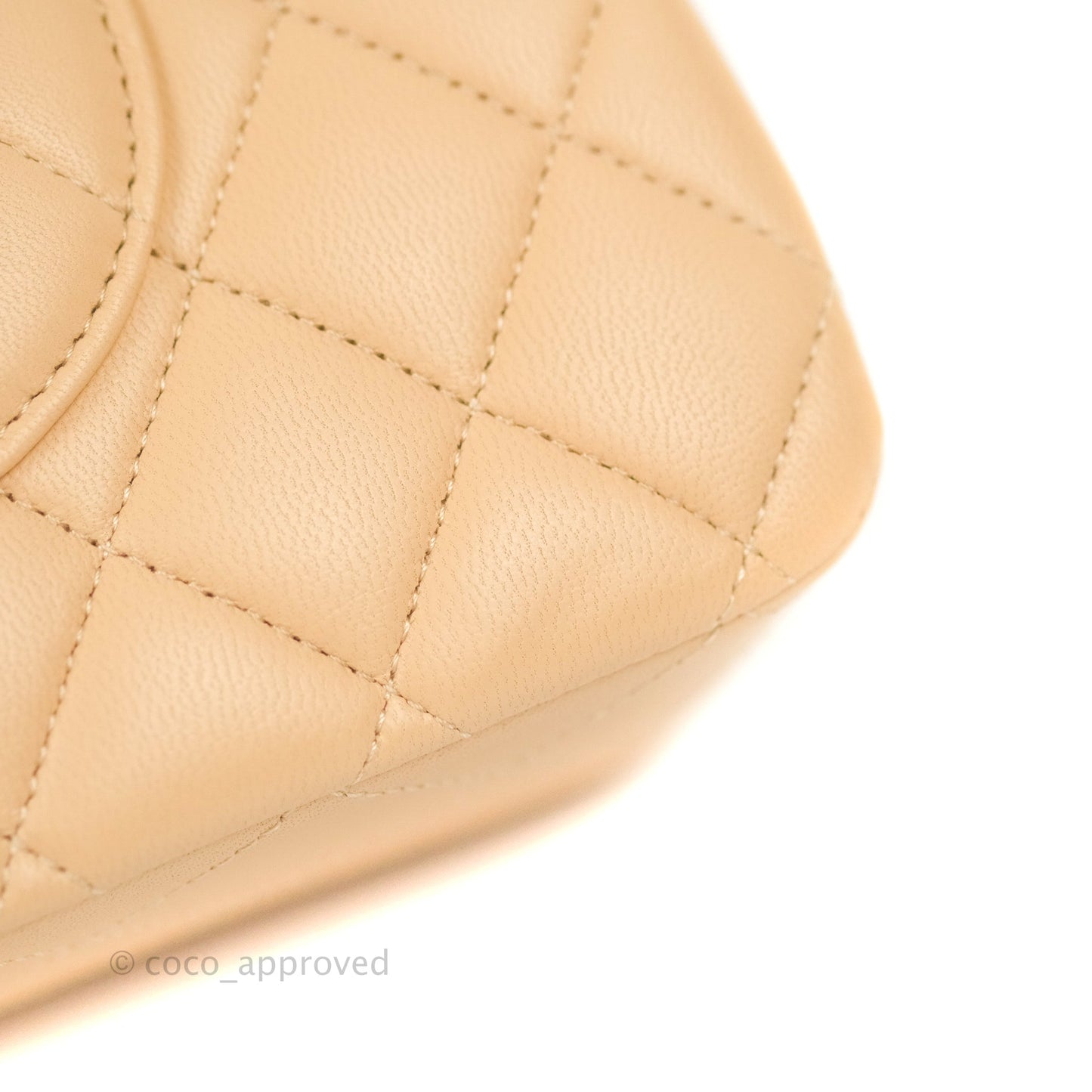 Chanel Classic M/L Medium Flap Quilted Beige Lambskin Gold Hardware