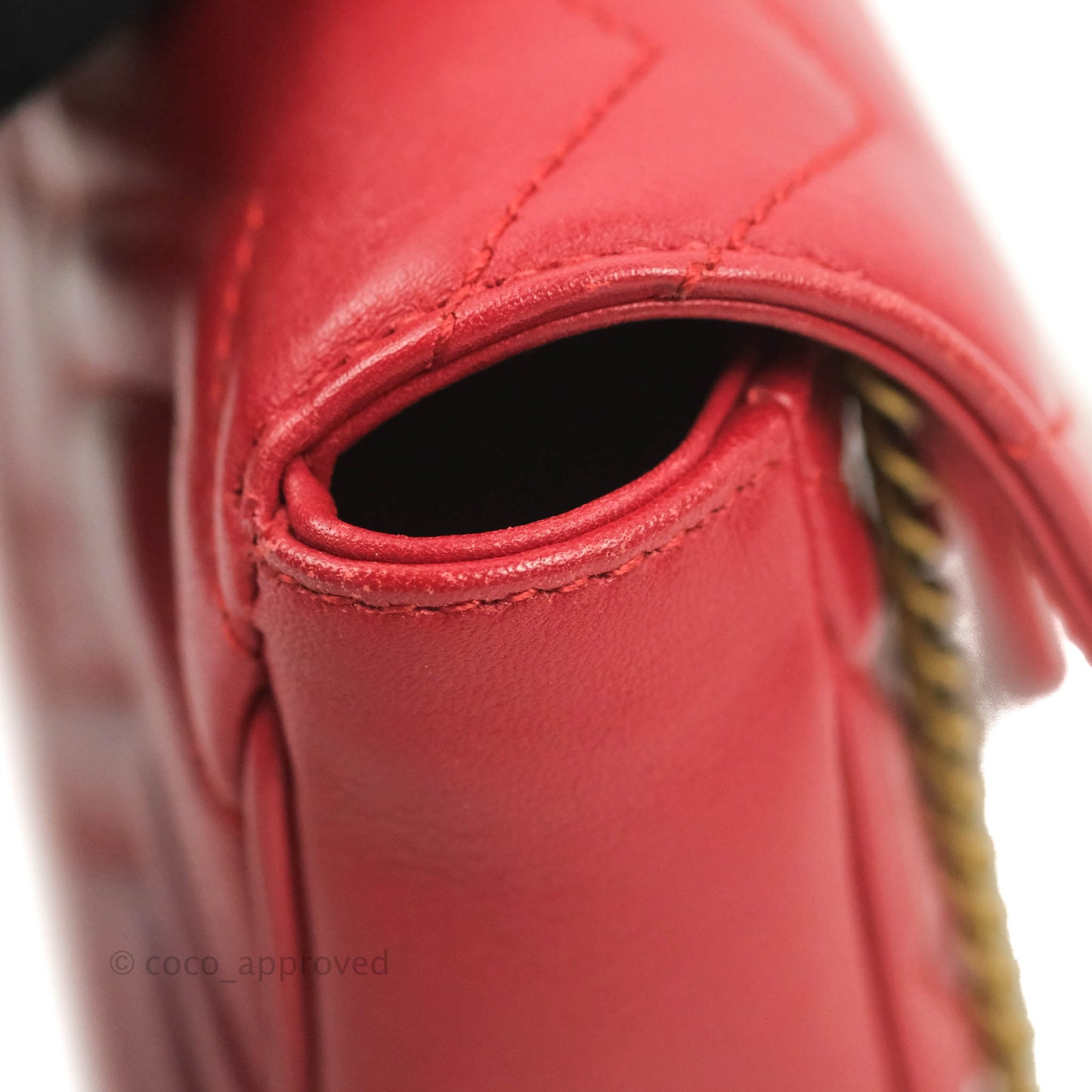 Gucci GG Marmont Matelassé Leather Super Mini Bag Red