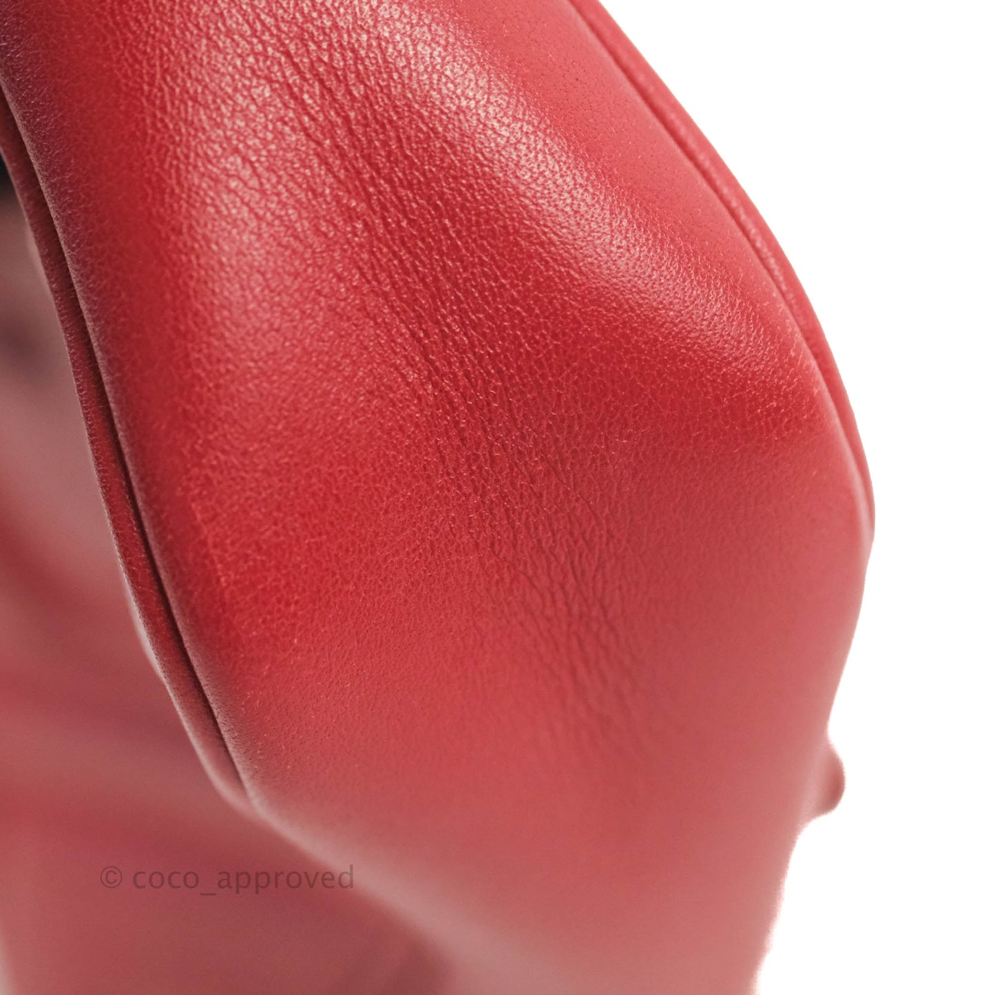 Gucci GG Marmont Matelassé Leather Super Mini Bag Red