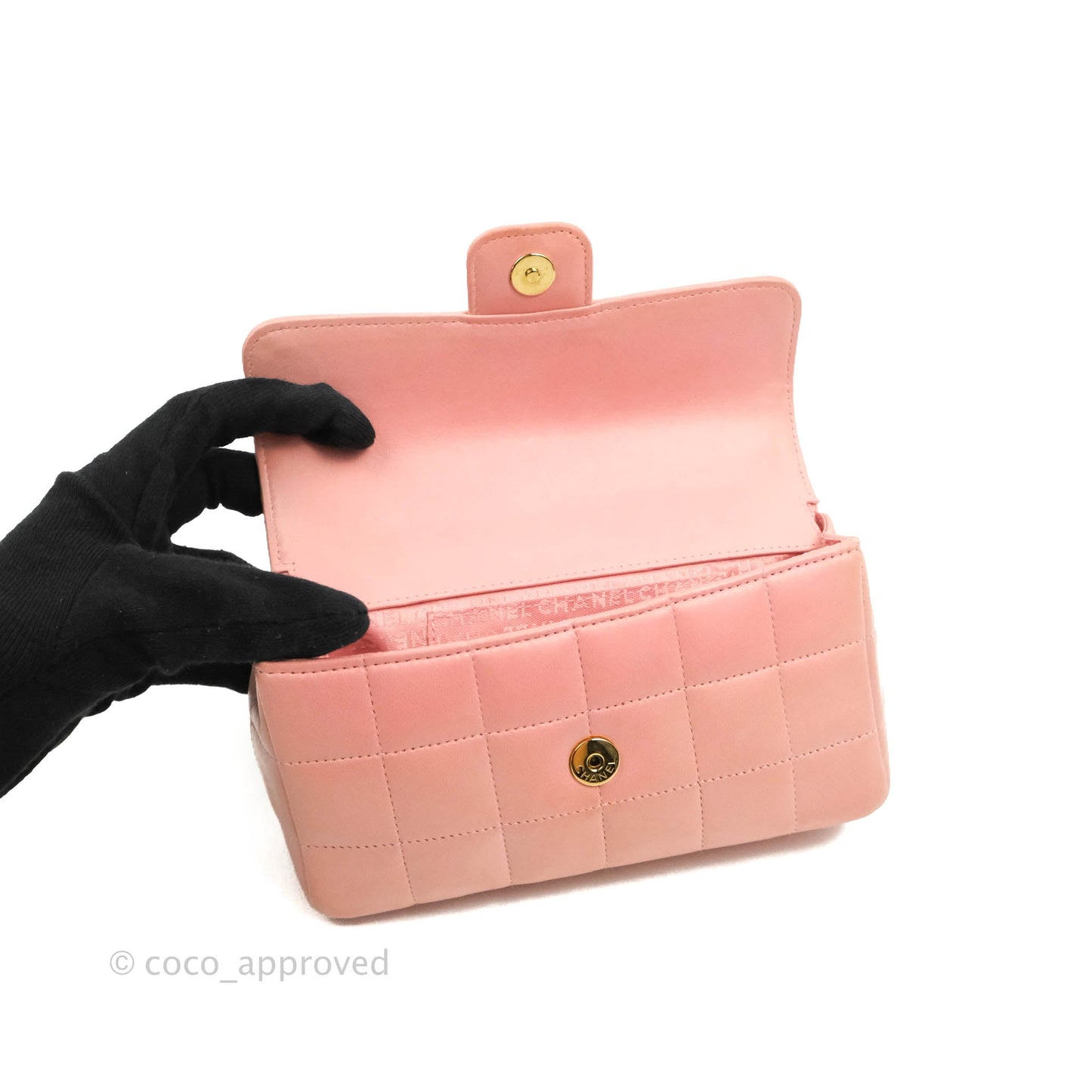 Chanel Vintage Quilted Mini Chocolate Bar Camellia Flap Pink Lambskin Gold Hardware