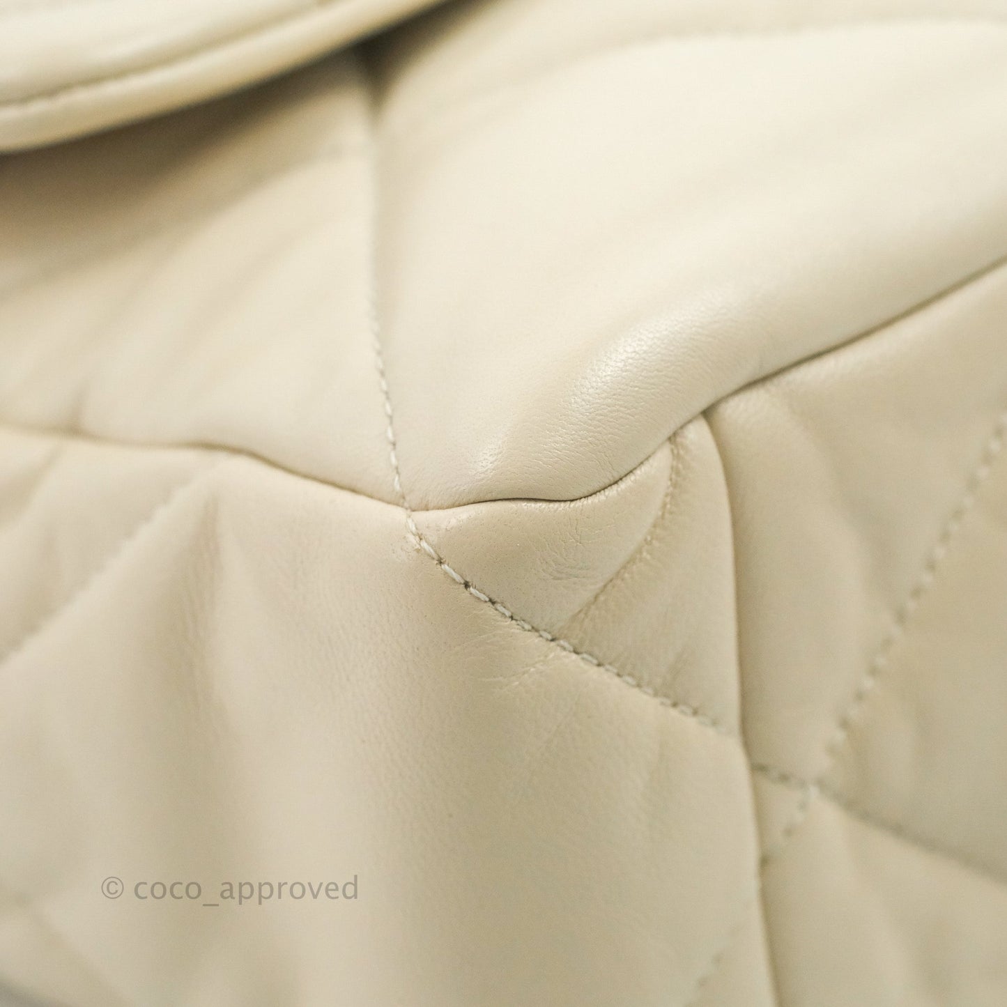Chanel 19 Medium Ivory Mixed Hardware