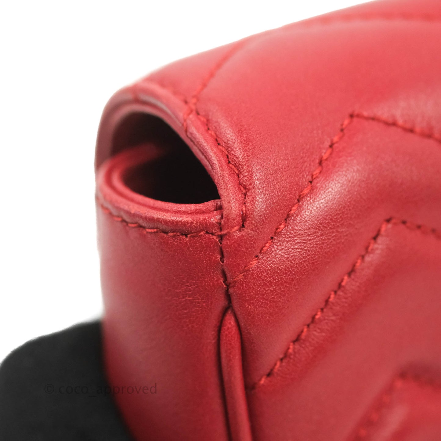 Gucci GG Marmont Matelassé Leather Super Mini Bag Red