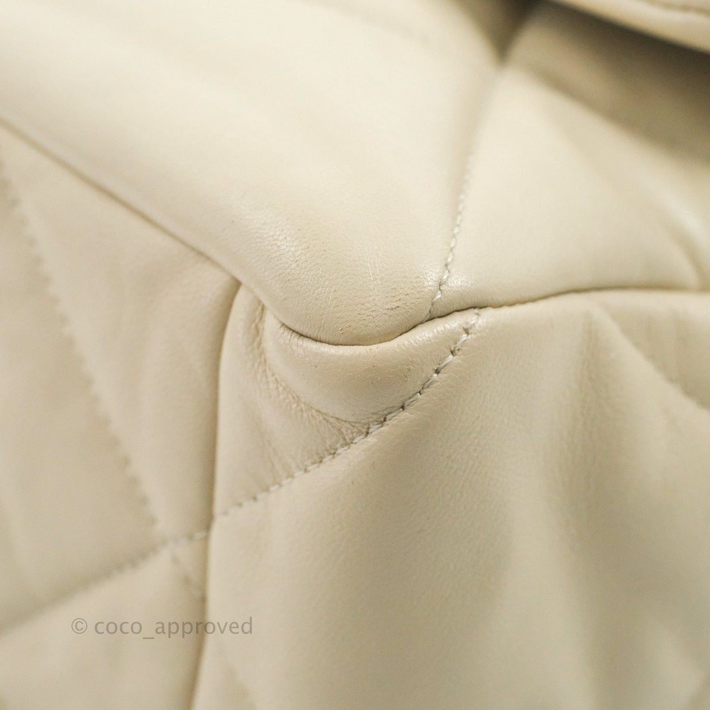 Chanel 19 Medium Ivory Mixed Hardware