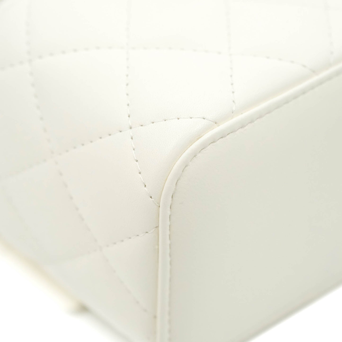 Chanel Mini Pearl Crush Vanity With Chain White Lambskin Aged Gold Hardware