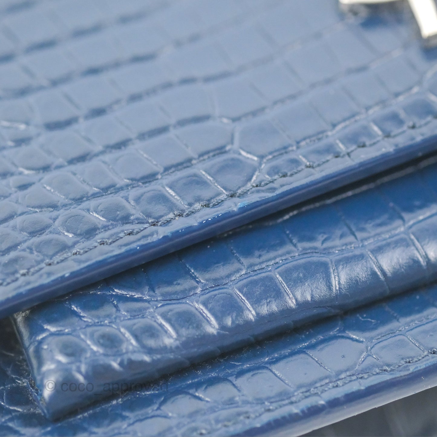 Saint Laurent Sunset Chain Wallet Navy Croc-embossed Shiny Calfskin Silver Hardware