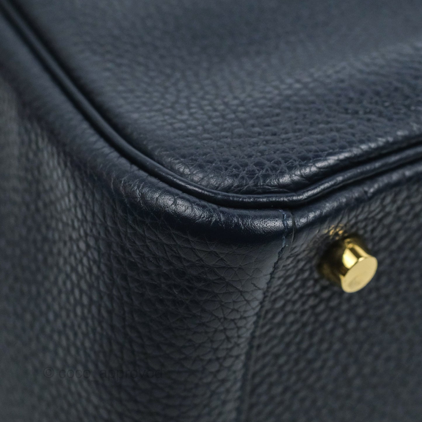 Hermès Lindy 26 Taurillion Clemence Bleu Nuit 2Z Gold Hardware