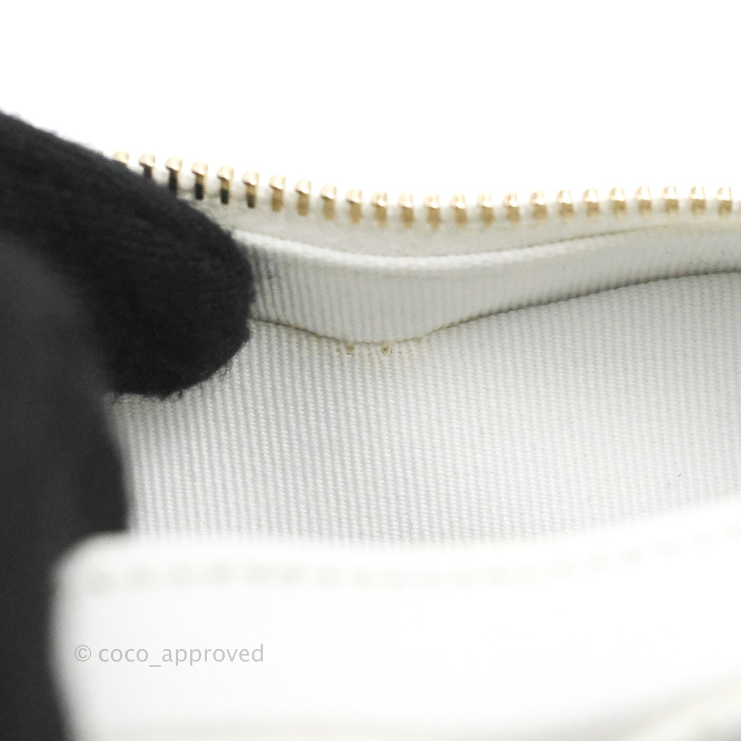 Chanel Small Heart Bag White Lambskin Gold Hardware 22S
