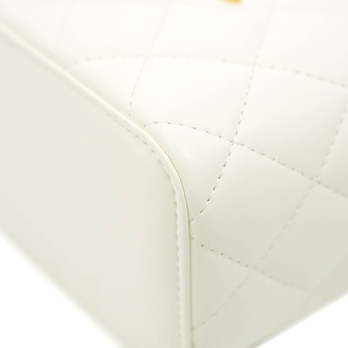 Chanel Mini Pearl Crush Vanity With Chain White Lambskin Aged Gold Hardware