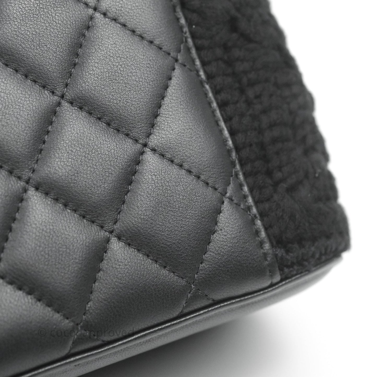 Chanel Vanity with Chain Crochet Black Lambskin Gold Hardware