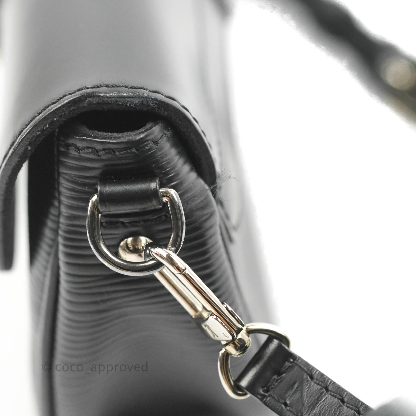 Louis Vuitton Montaigne Clutch Black Epi