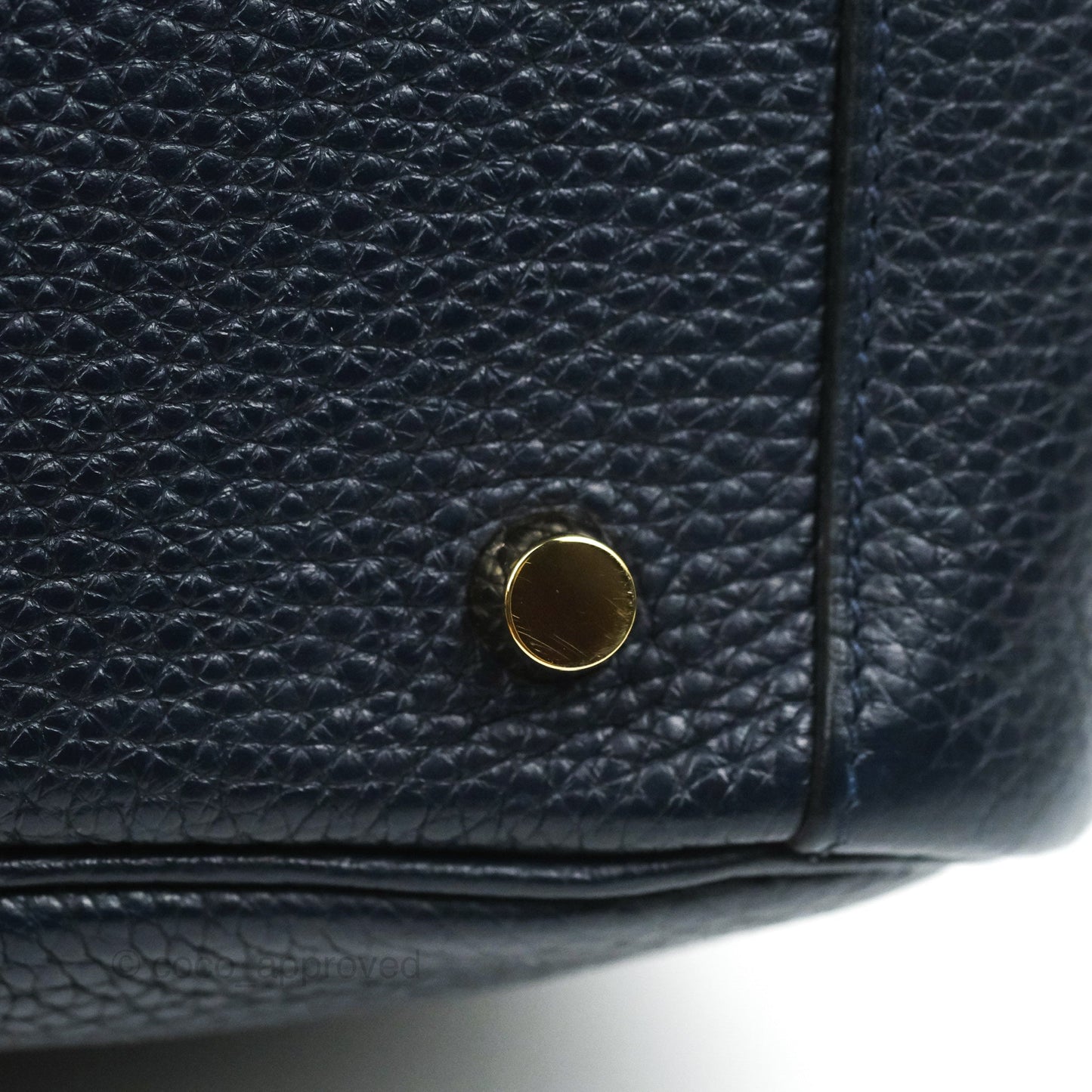 Hermès Lindy 26 Taurillion Clemence Bleu Nuit 2Z Gold Hardware