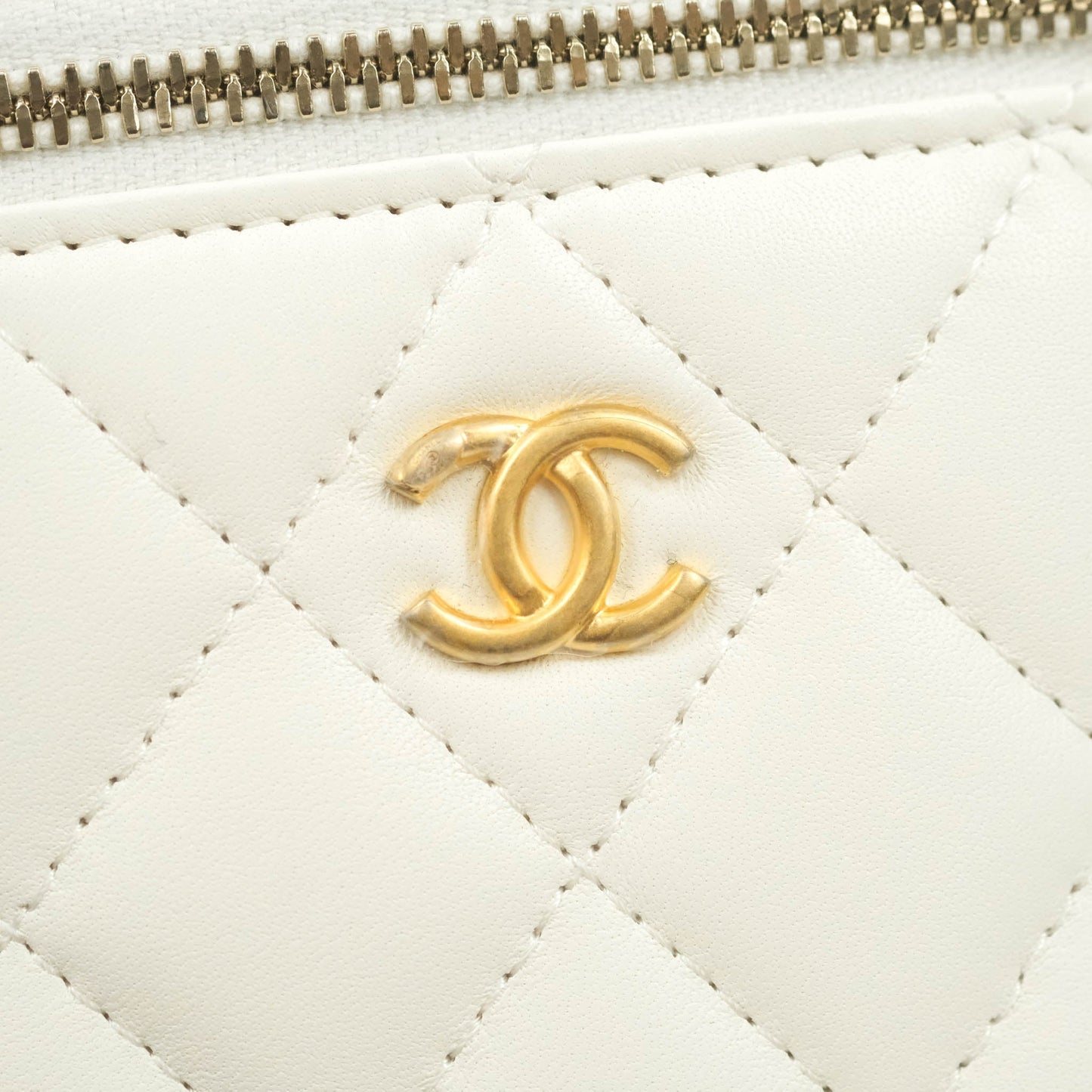 Chanel Mini Pearl Crush Vanity With Chain White Lambskin Aged Gold Hardware