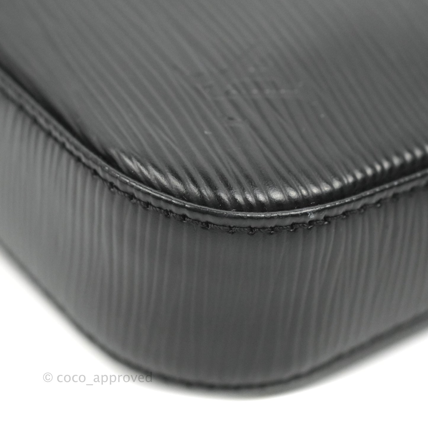 Louis Vuitton Epi Pochette Accessories NM Black
