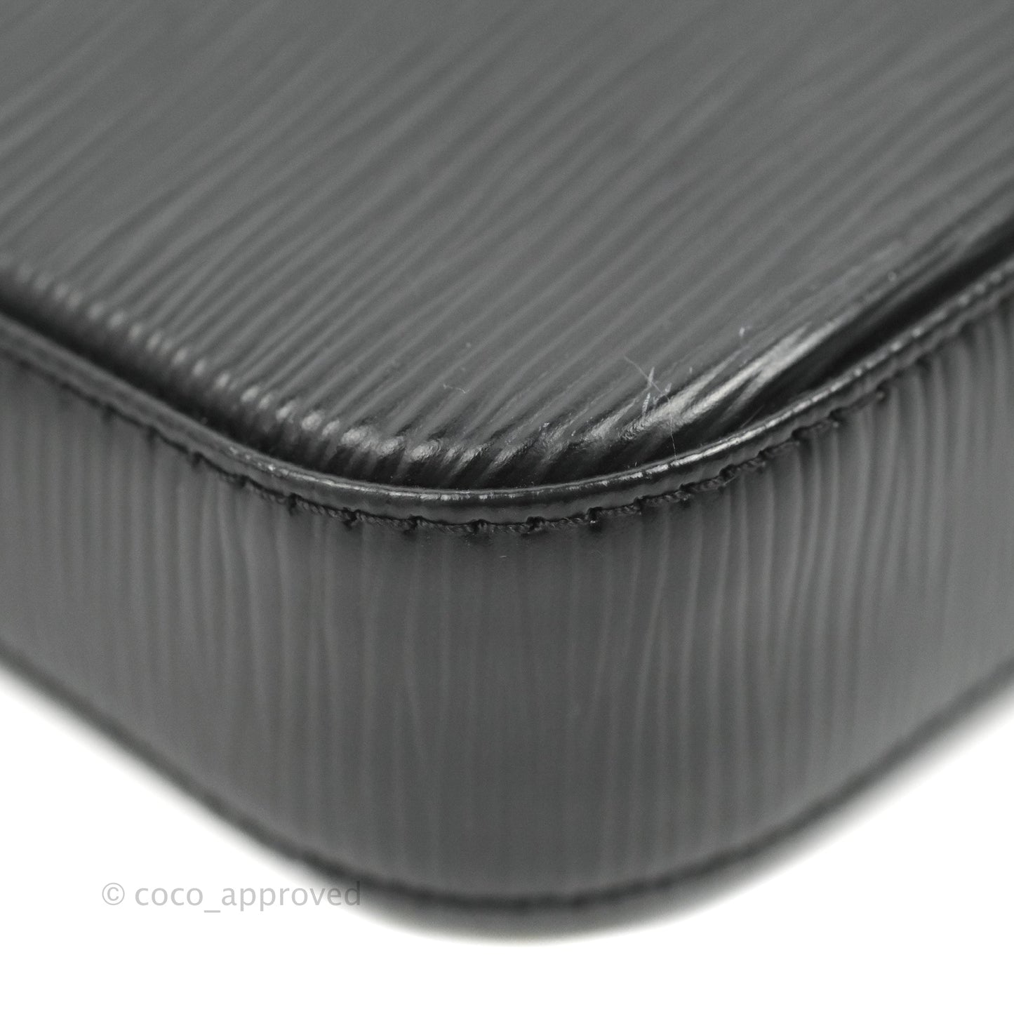 Louis Vuitton Epi Pochette Accessories NM Black