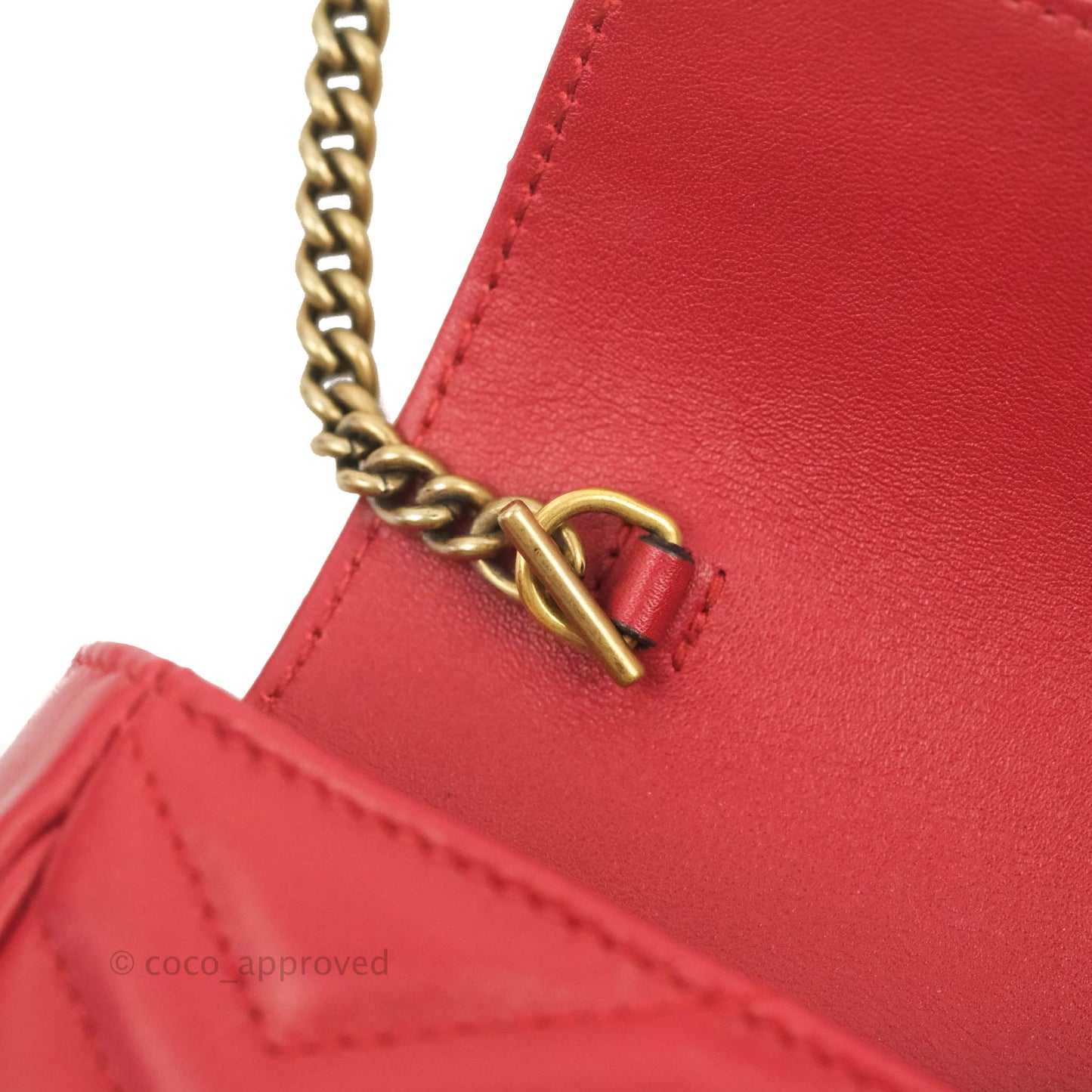 Gucci GG Marmont Matelassé Leather Super Mini Bag Red