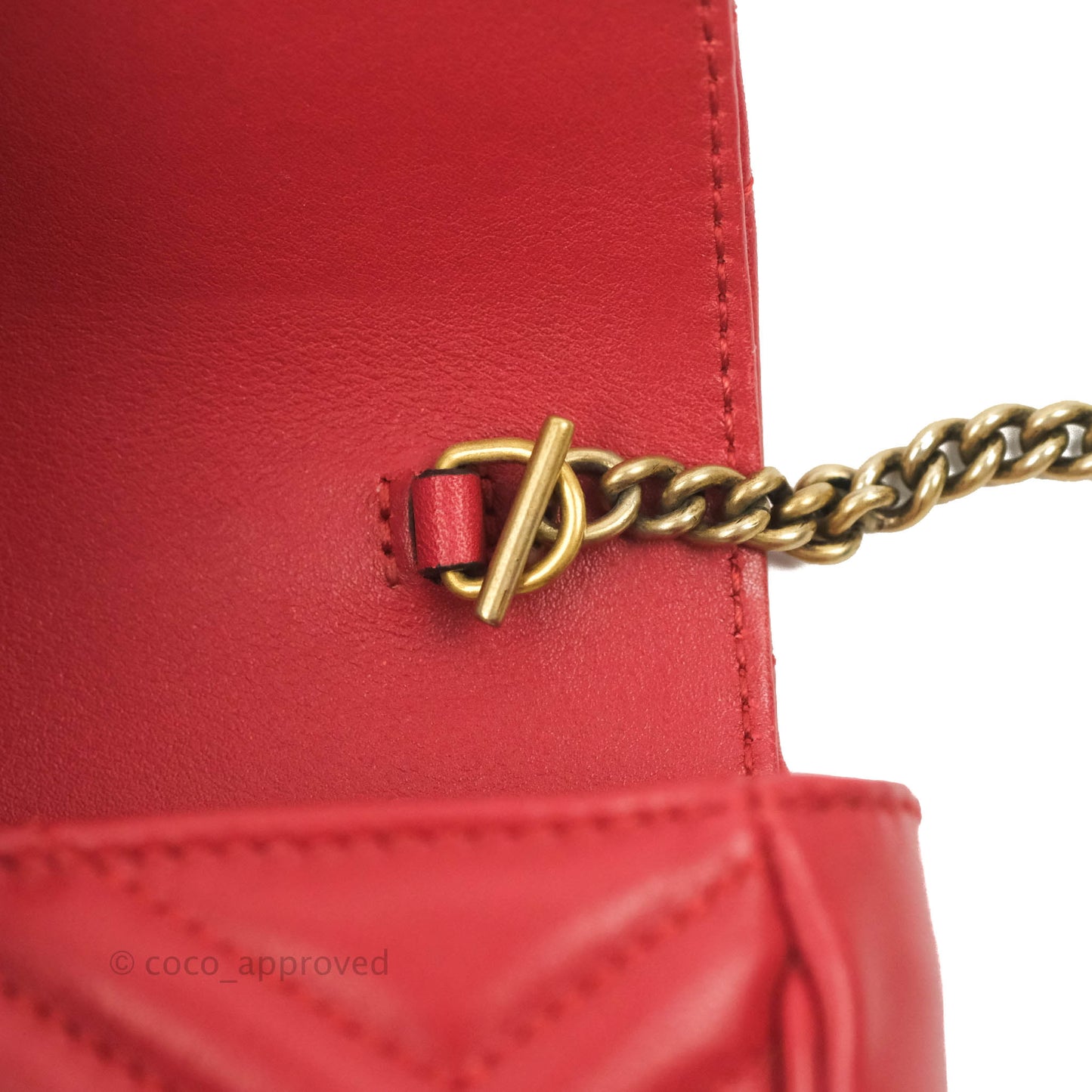 Gucci GG Marmont Matelassé Leather Super Mini Bag Red