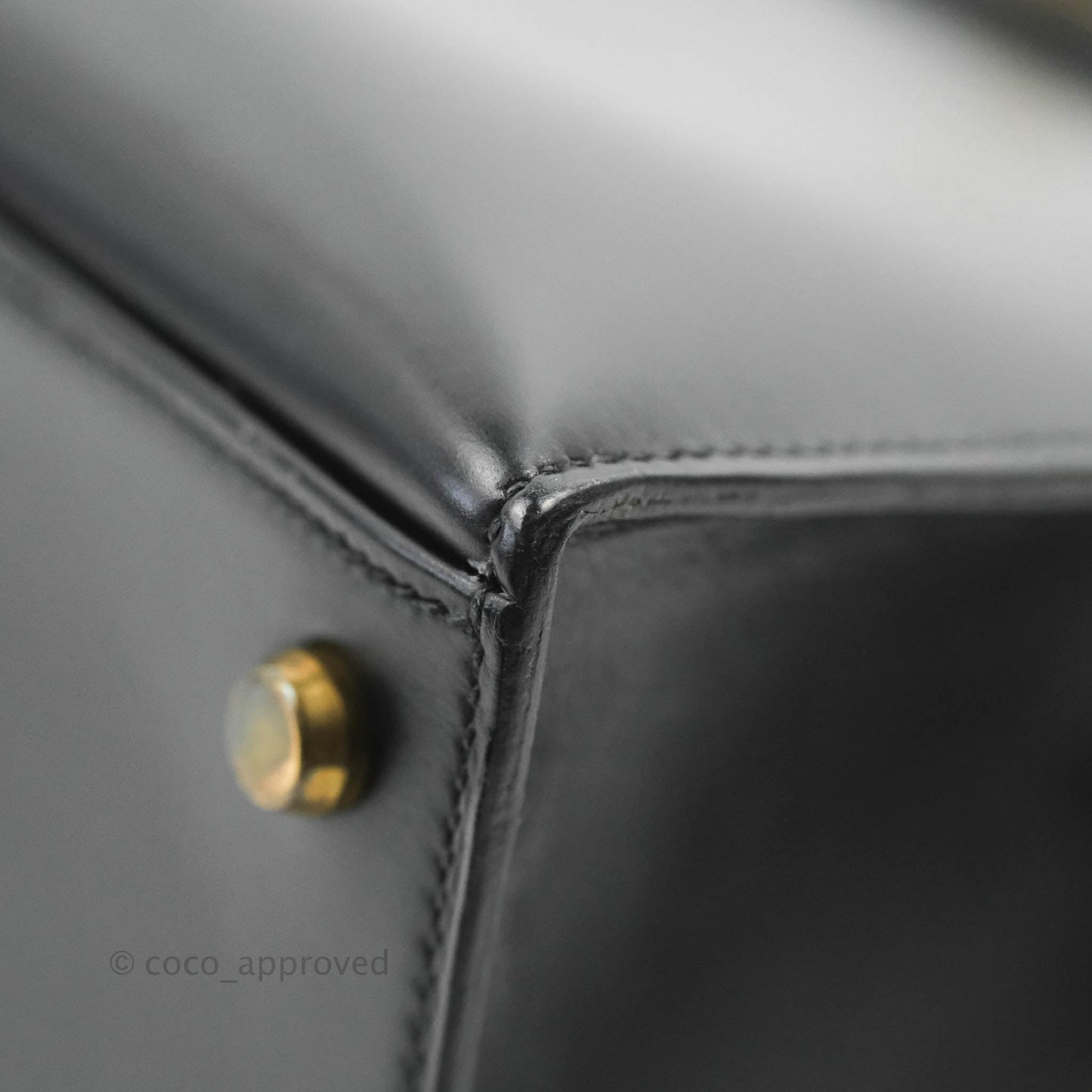 Hermès Kelly 28 Vintage Sellier Black Box Leather Gold Hardware