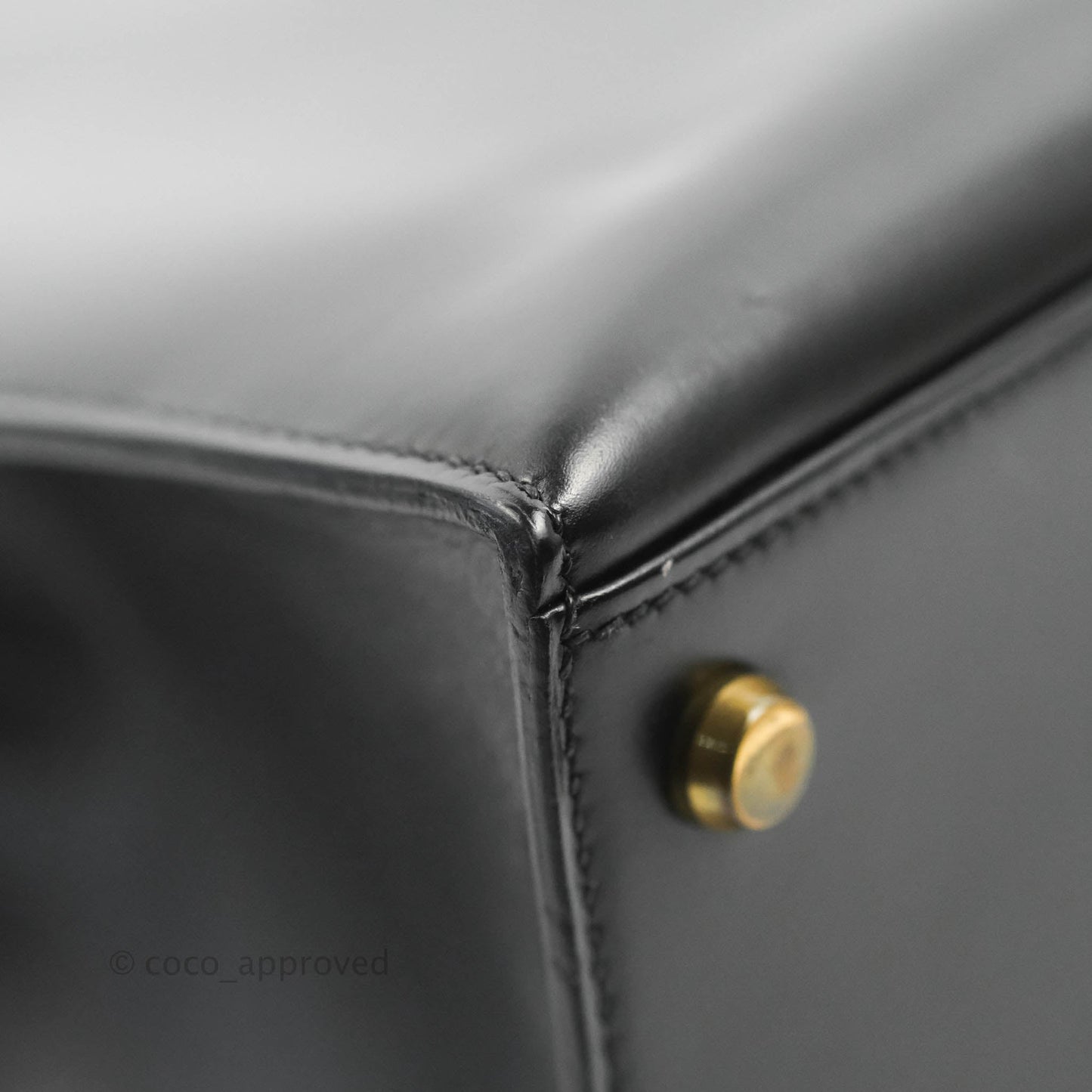Hermès Kelly 28 Vintage Sellier Black Box Leather Gold Hardware