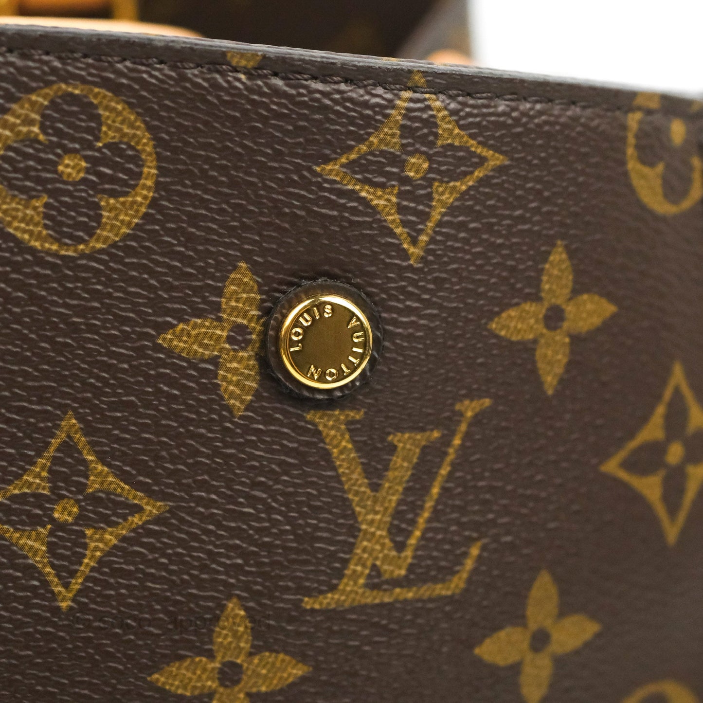 Louis Vuitton Monogram Montaigne MM