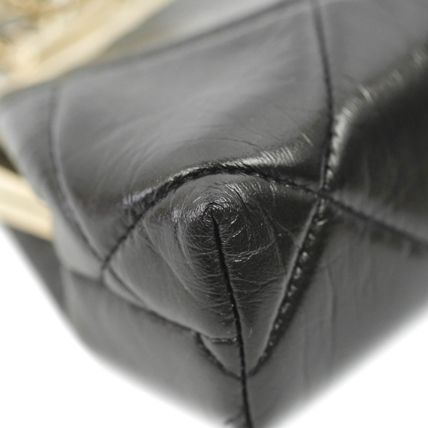 Chanel Kisslock Clutch with Chain Black Shiny Aged Lambskin Gold Hardware