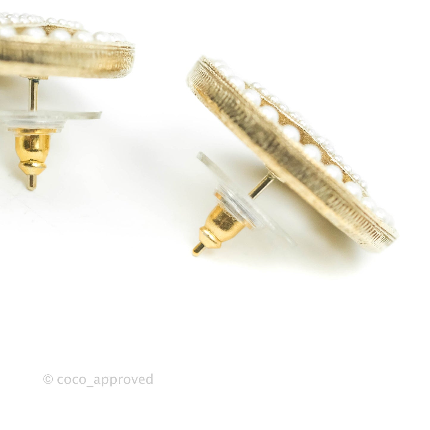 Chanel Pearl CC Round Earrings Gold Tone 17A