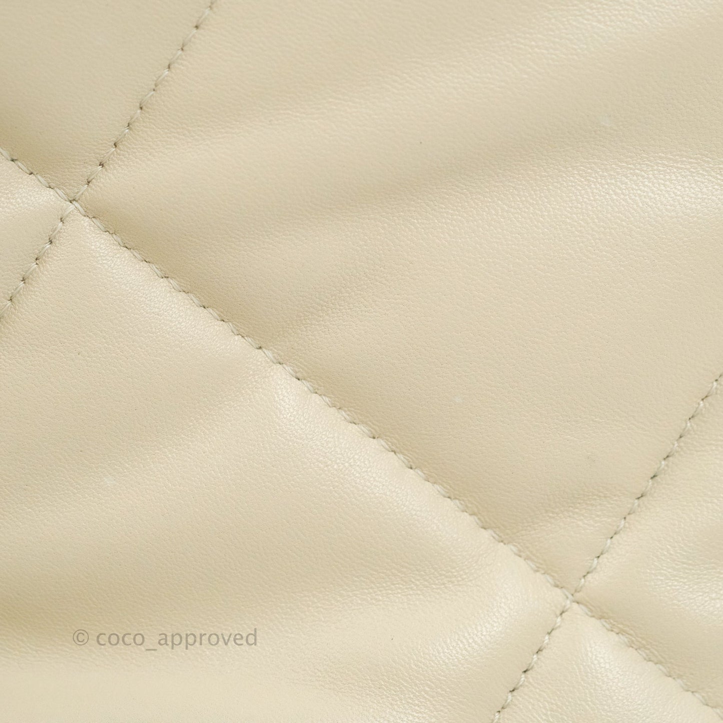 Chanel 19 Medium Ivory Mixed Hardware