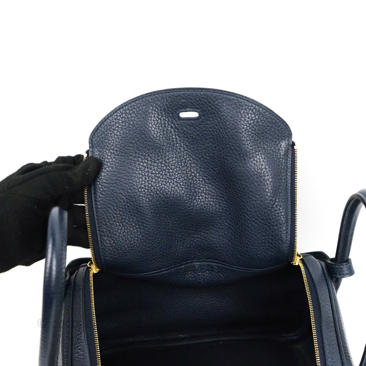 Hermès Lindy 26 Taurillion Clemence Bleu Nuit 2Z Gold Hardware