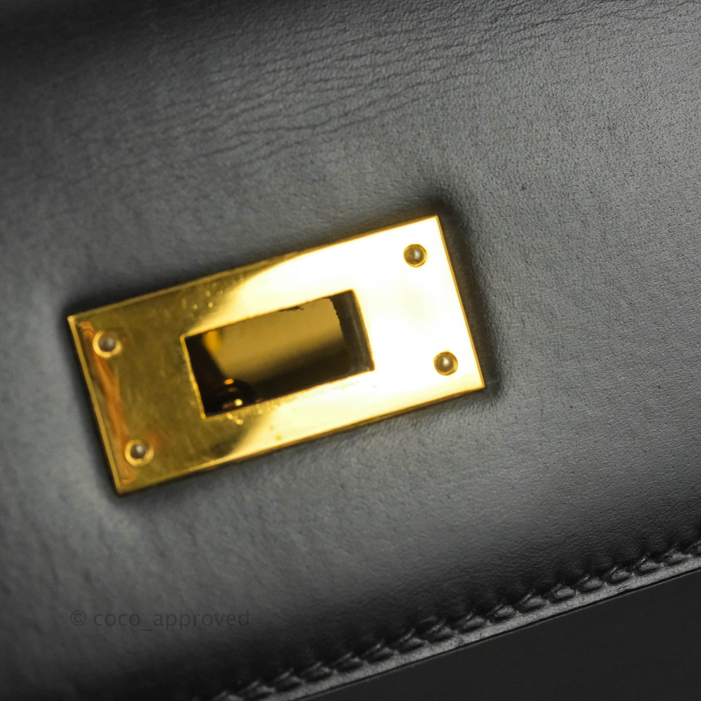 Hermès Kelly 28 Vintage Sellier Black Box Leather Gold Hardware