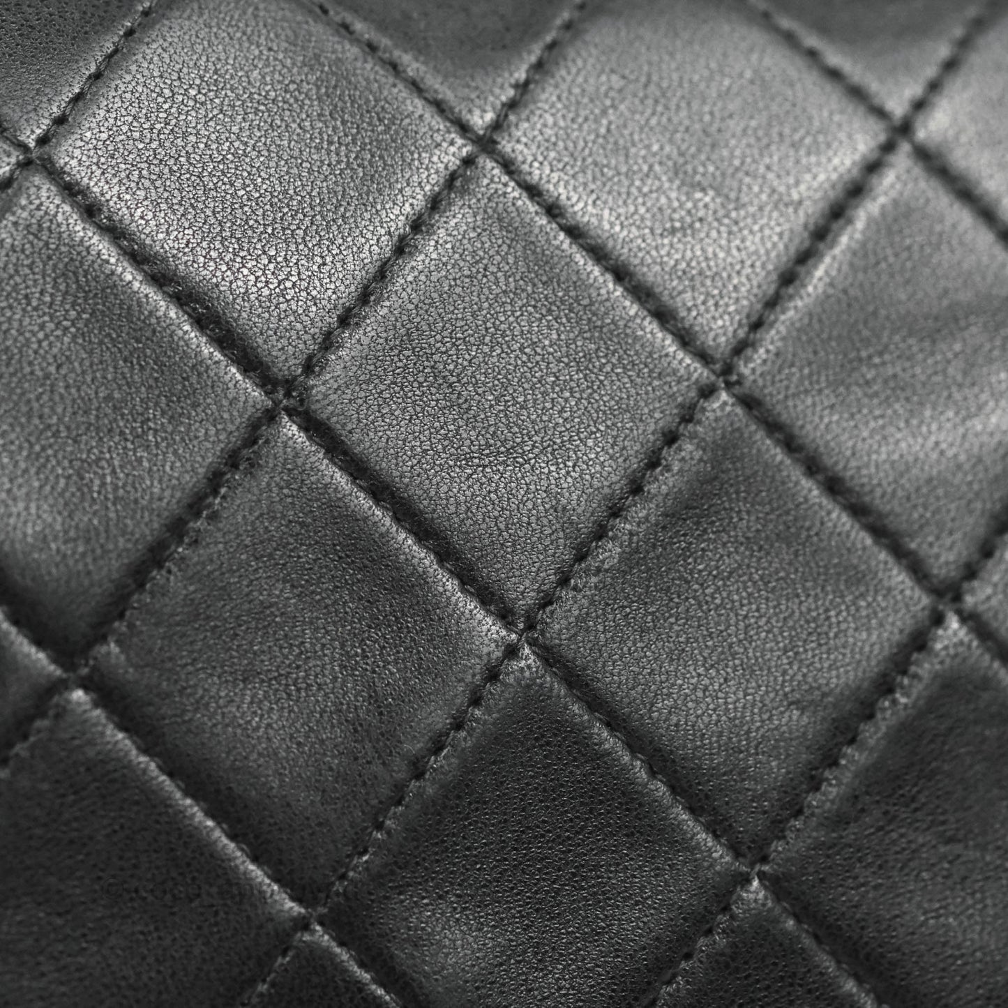 Chanel Vintage Classic M/L Medium Double Flap Bag Black Lambskin 24K Gold Hardware