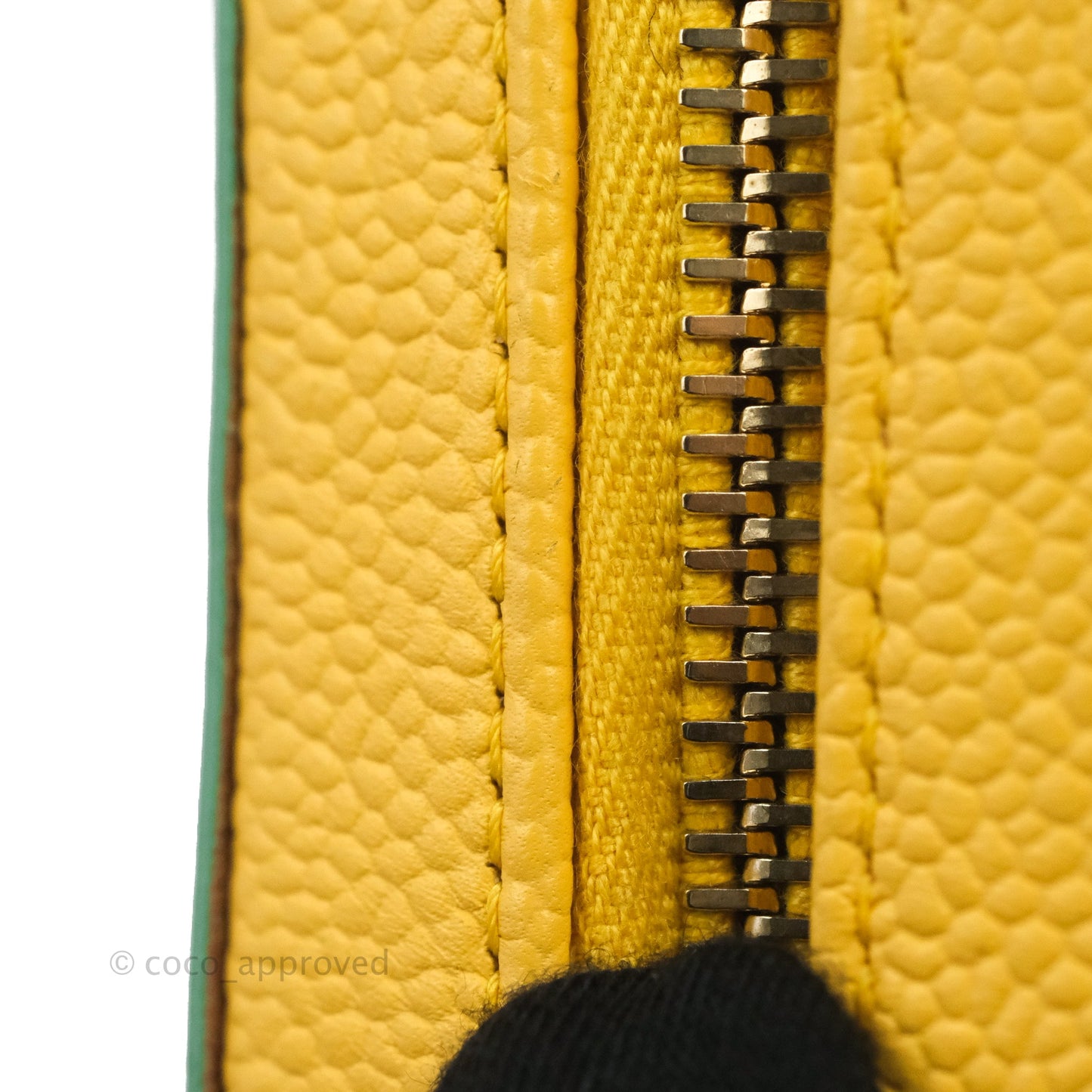 Chanel Quilted Medium CC Filigree Vanity Case Multicolour Caviar Gold Hardware 19C