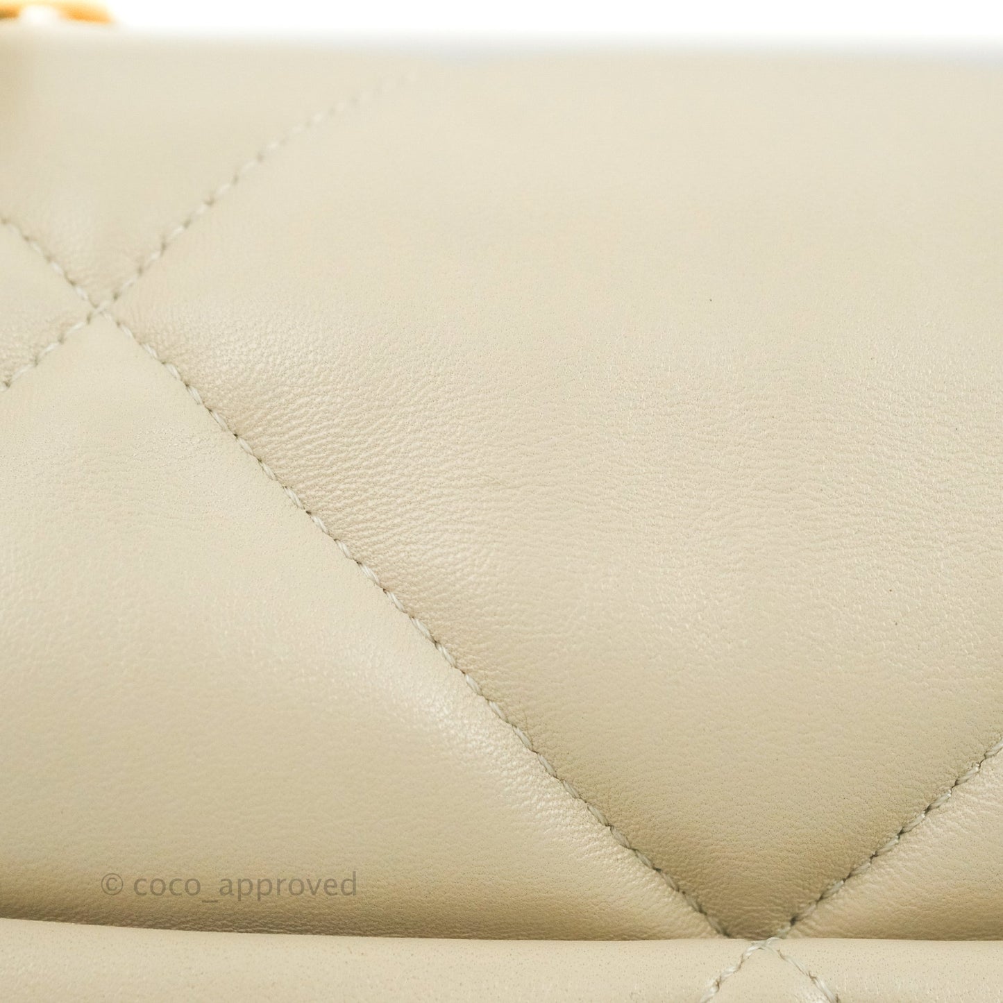 Chanel 19 Medium Ivory Mixed Hardware