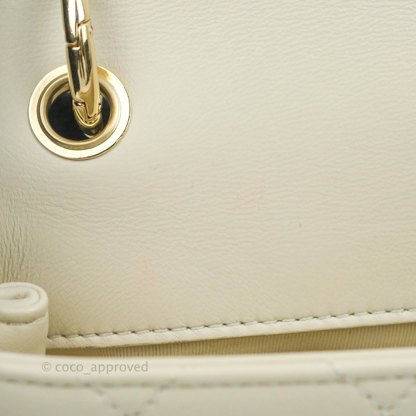 Chanel Flat Quilted Flap Bag Lambskin & Gold-Tone Ivory