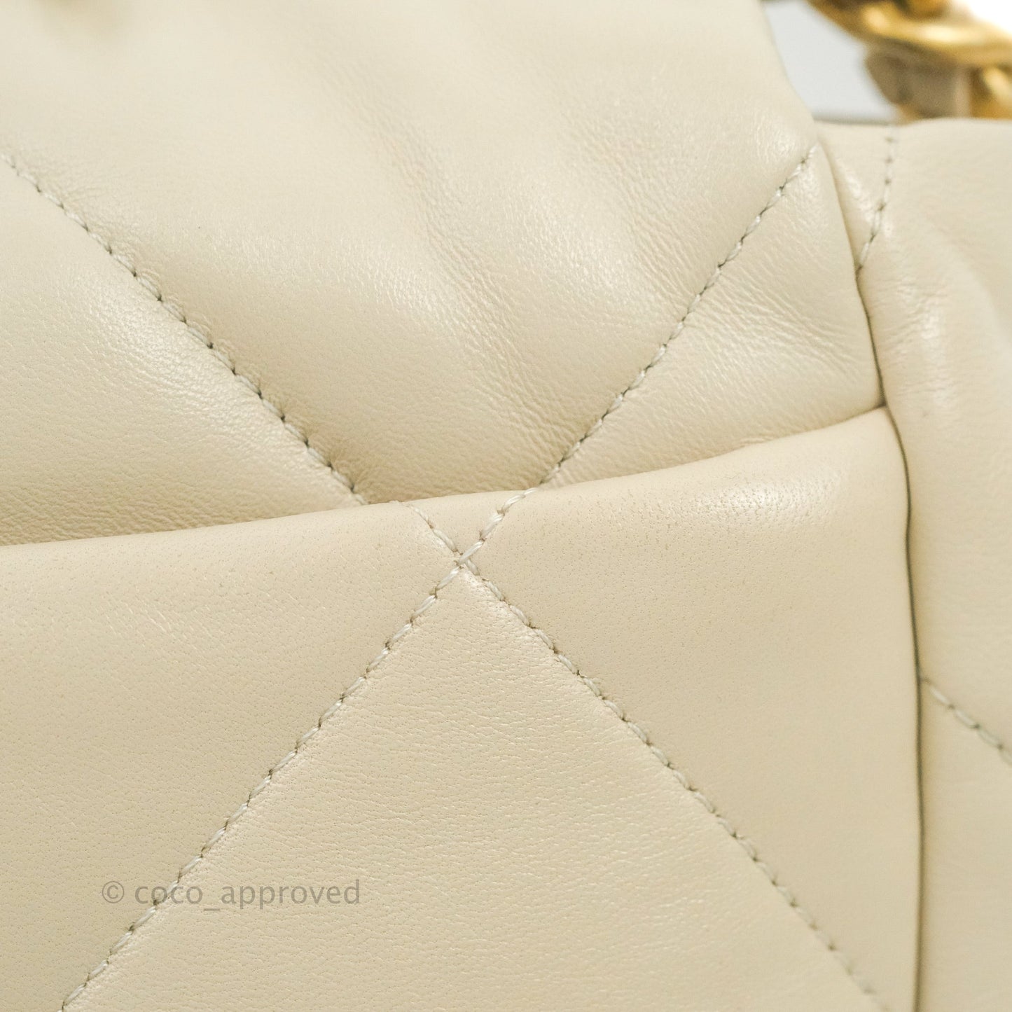 Chanel 19 Medium Ivory Mixed Hardware