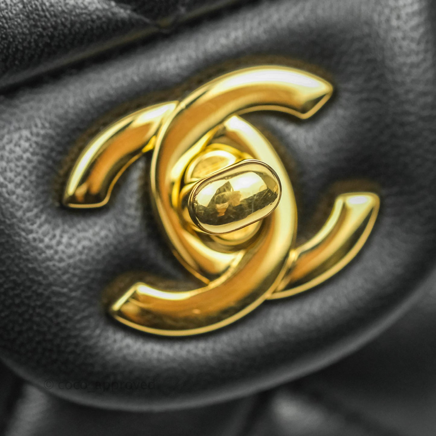 Chanel Classic M/L Flap Bag Black Lambskin Gold Hardware
