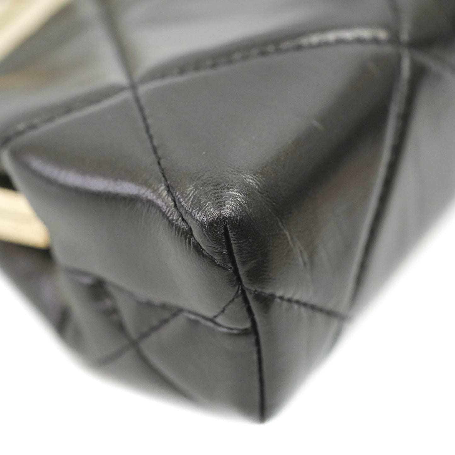 Chanel Kisslock Clutch with Chain Black Shiny Aged Lambskin Gold Hardware