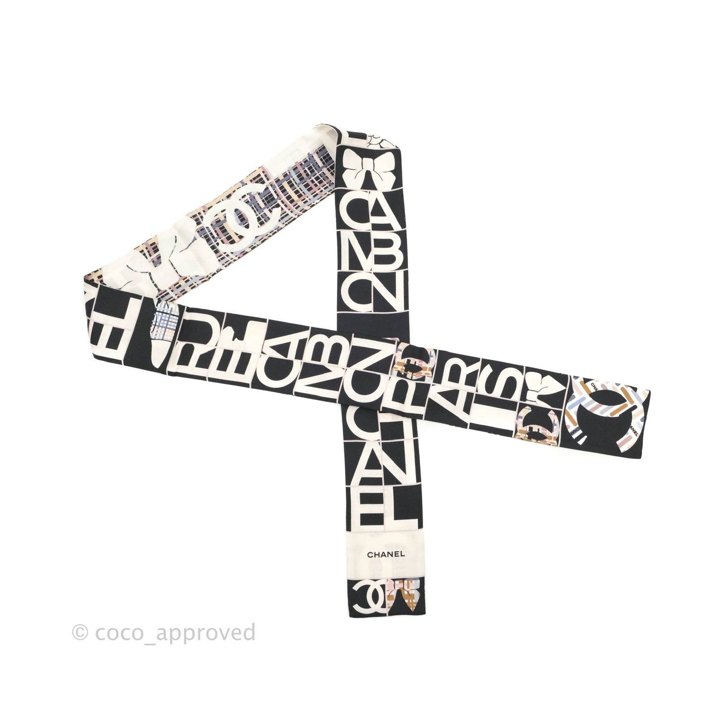 Chanel Silk Twilly in Black & White
