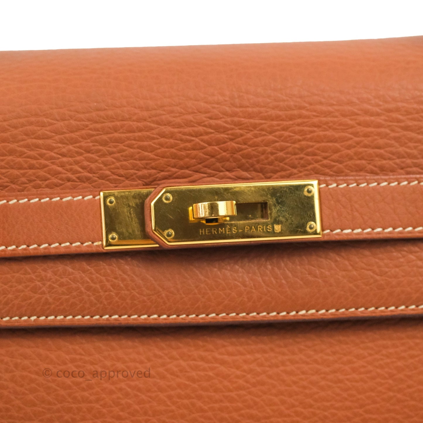Hermès Kelly 32 Retourne Gold Clemence Gold Hardware