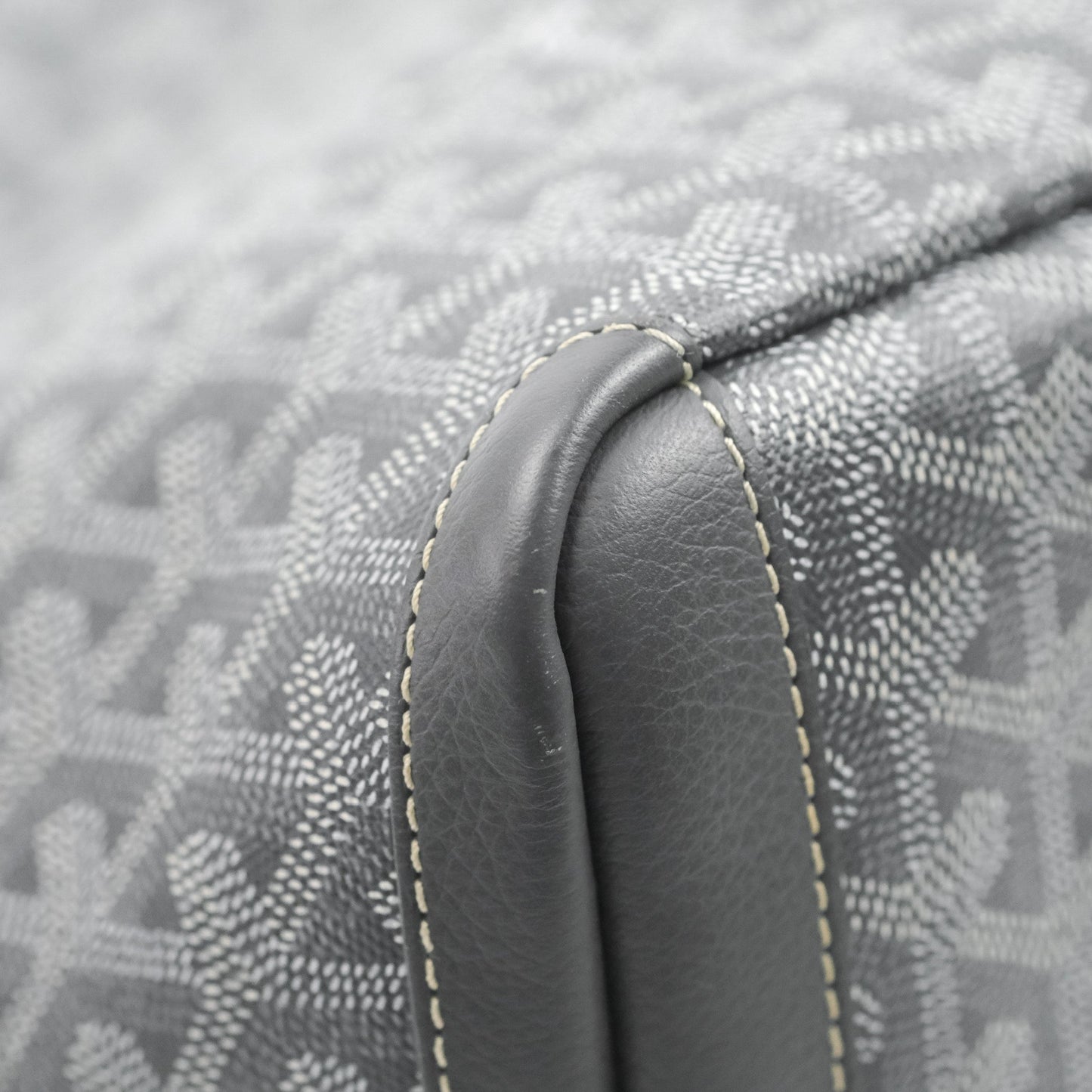 Goyard Artois Grey Goyardine Canvas PM⁣⁣⁣⁣⁣⁣⁣⁣⁣⁣⁣⁣⁣⁣⁣⁣⁣⁣⁣⁣