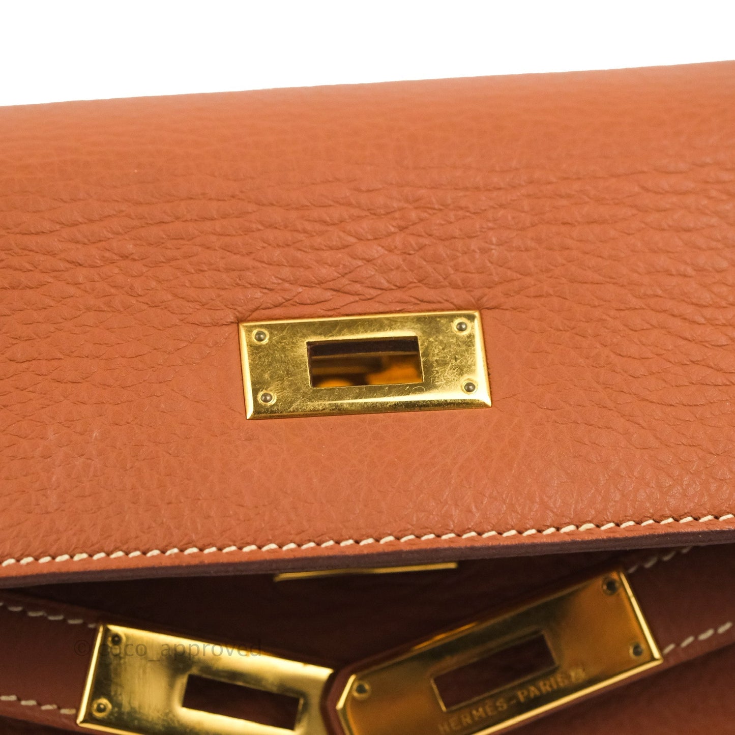 Hermès Kelly 32 Retourne Gold Clemence Gold Hardware