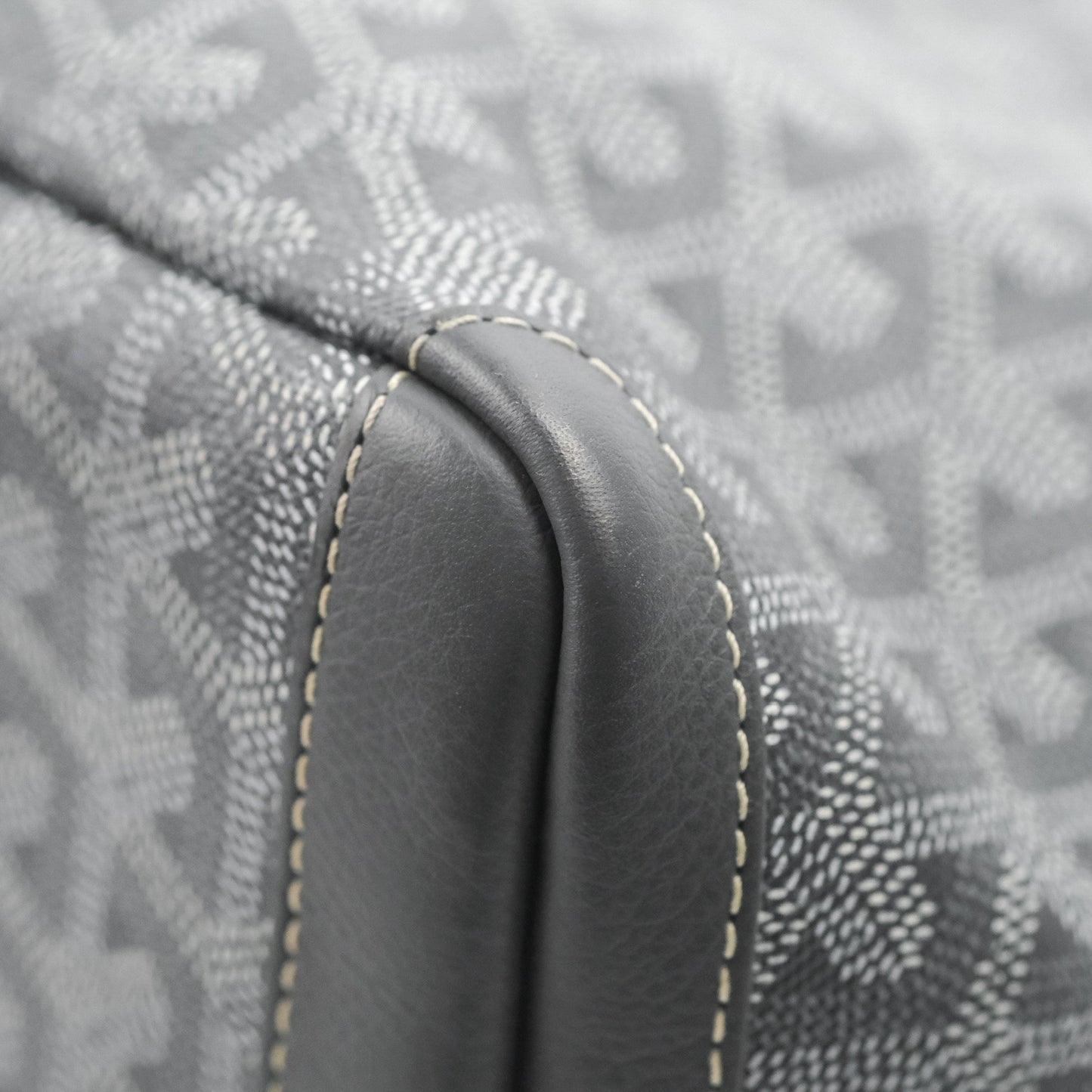 Goyard Artois Grey Goyardine Canvas PM⁣⁣⁣⁣⁣⁣⁣⁣⁣⁣⁣⁣⁣⁣⁣⁣⁣⁣⁣⁣