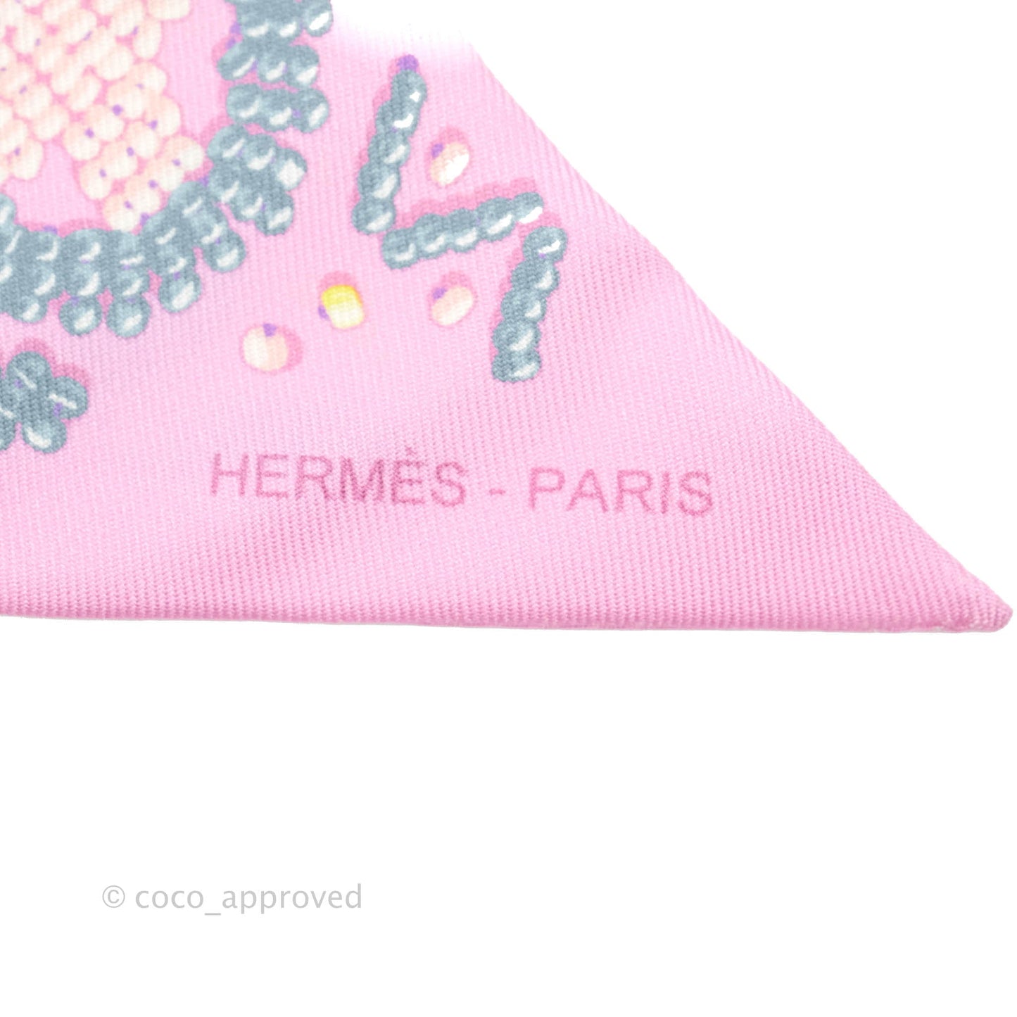 Hermès Kelly En Perles Silk Twilly Rose Bonbon/Canard