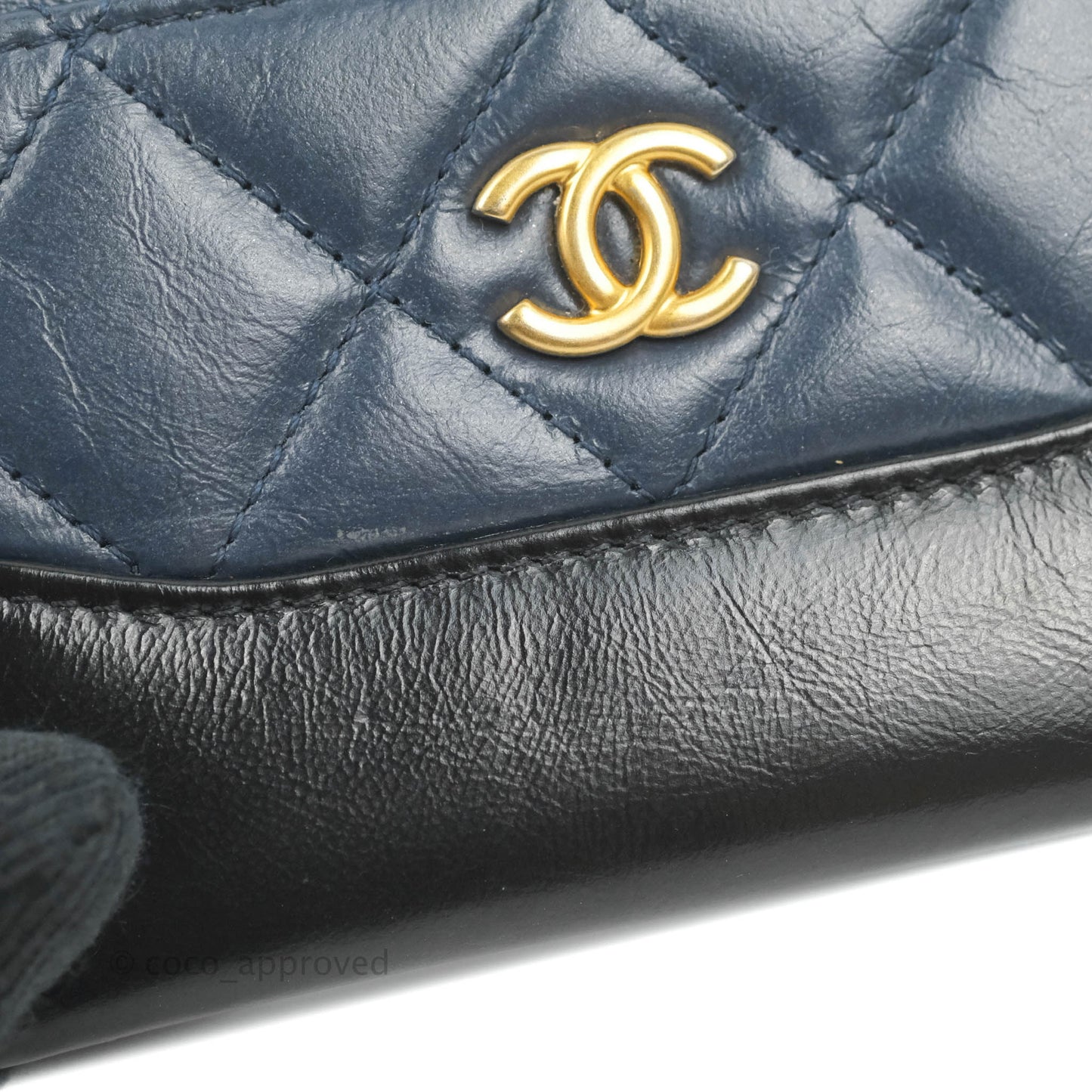 Chanel Gabrielle Flat Card Holder Navy Black Calfskin Gold Hardware